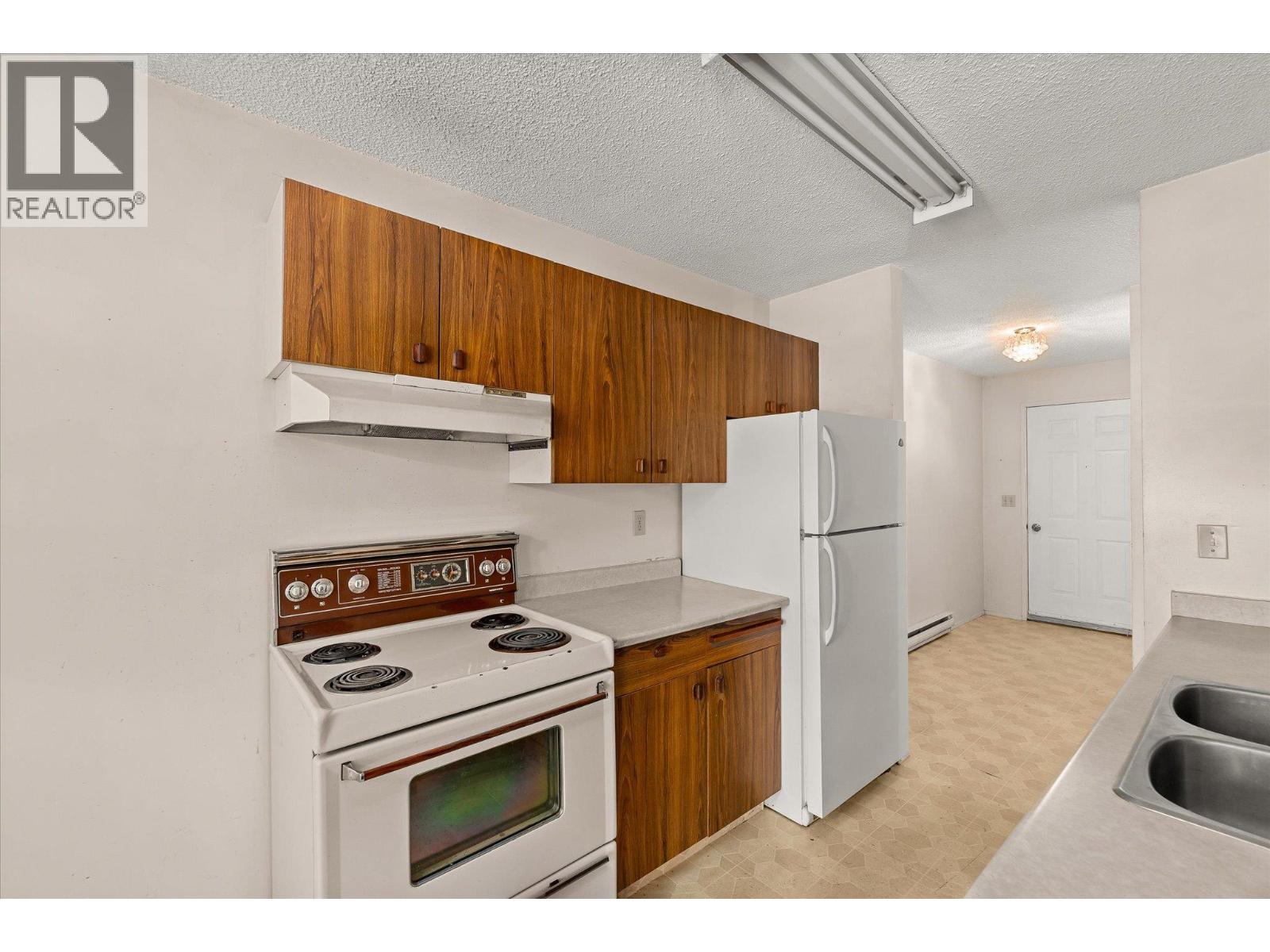 880 Badke Road Unit# 203a Property Photo 4