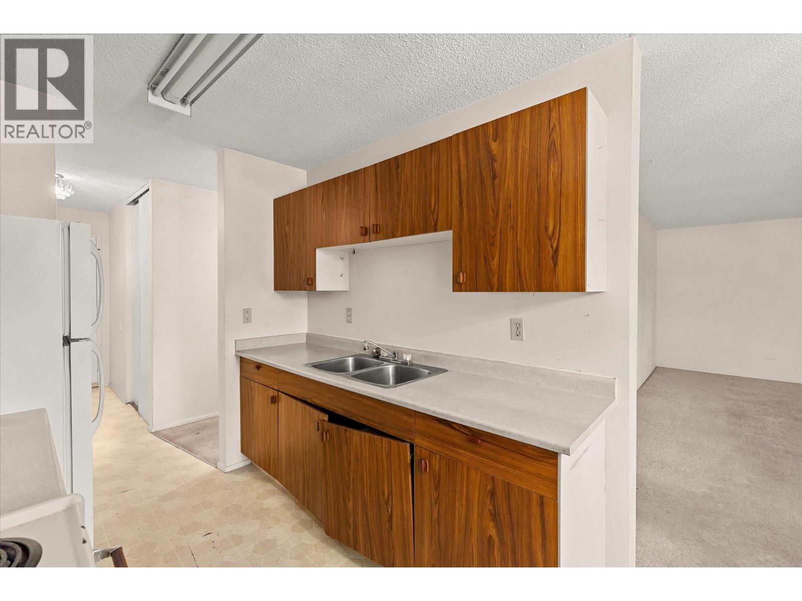 880 Badke Road Unit# 203a Property Photo 5