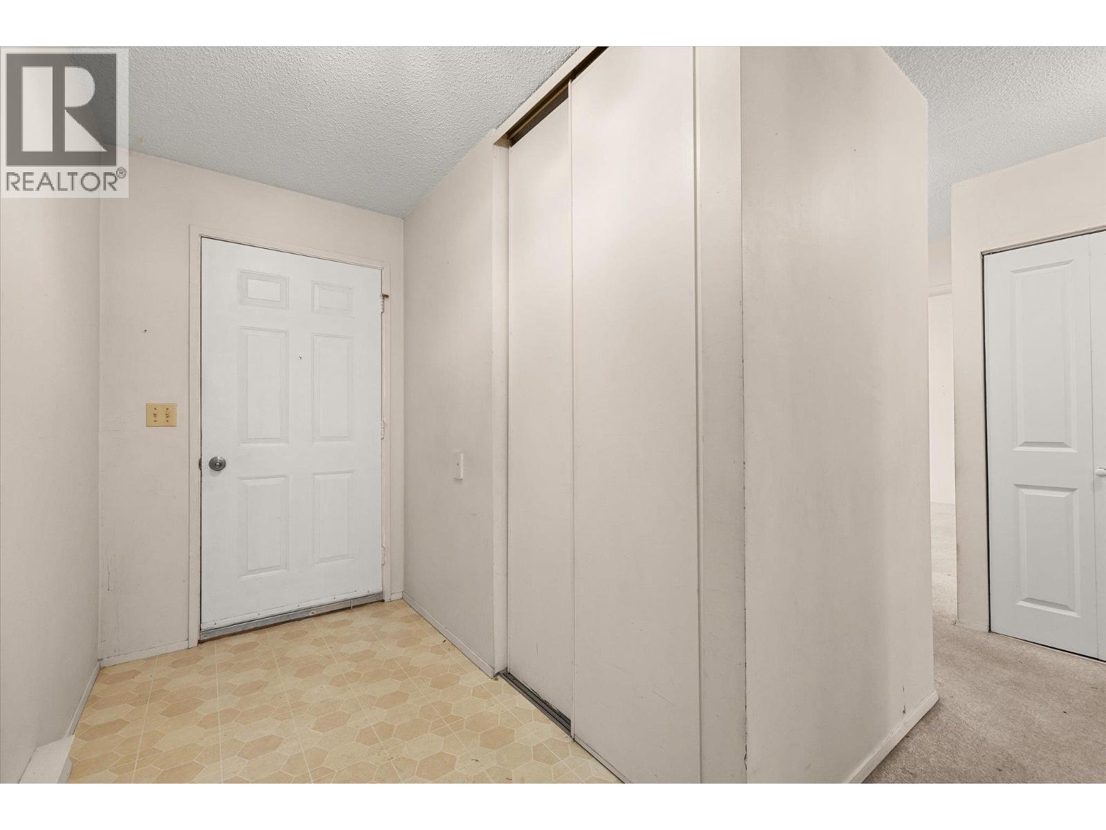 880 Badke Road Unit# 203a Property Photo 13