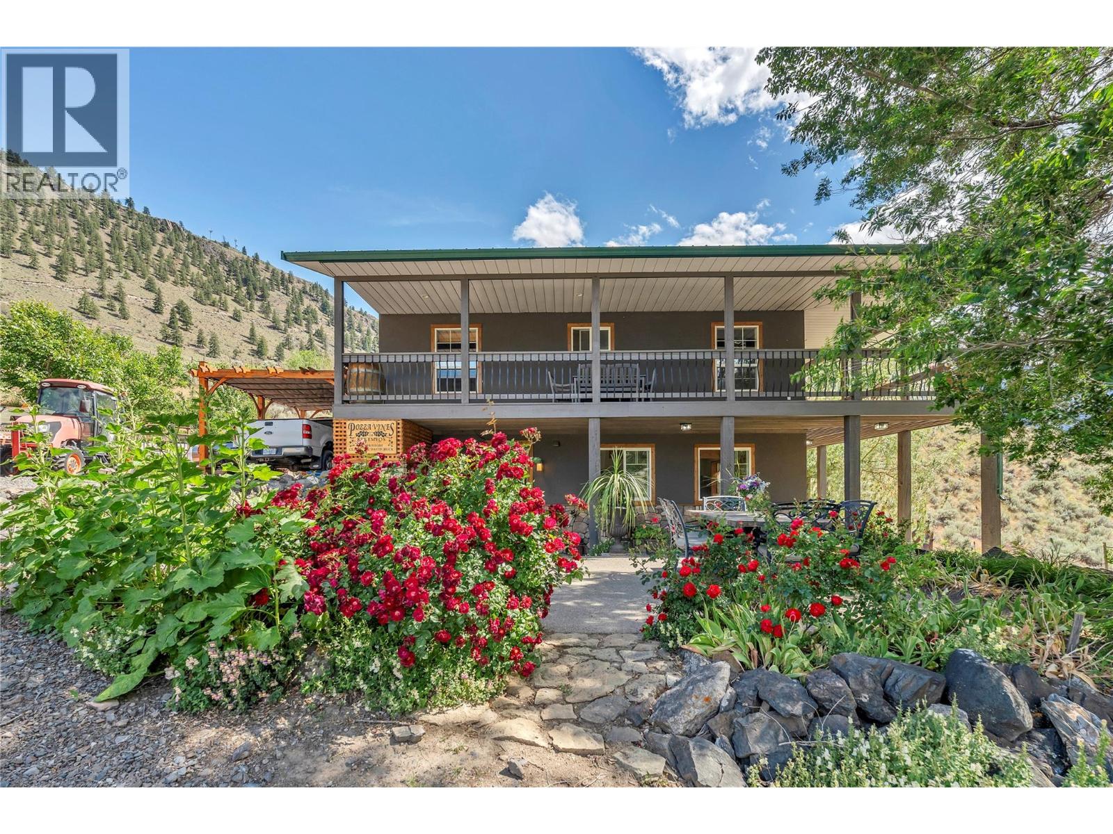 2795 Liddicoat Road Property Photo 3