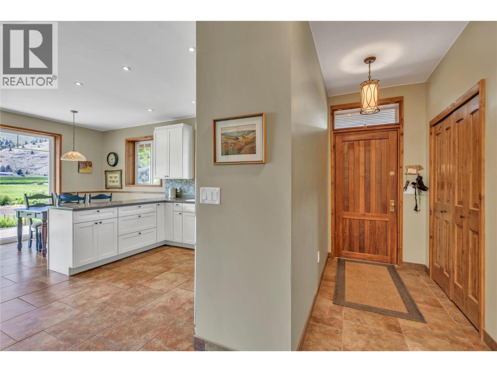 2795 Liddicoat Road Property Photo 5