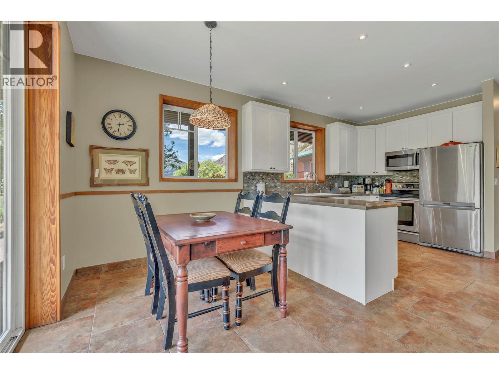 2795 Liddicoat Road Property Photo 12