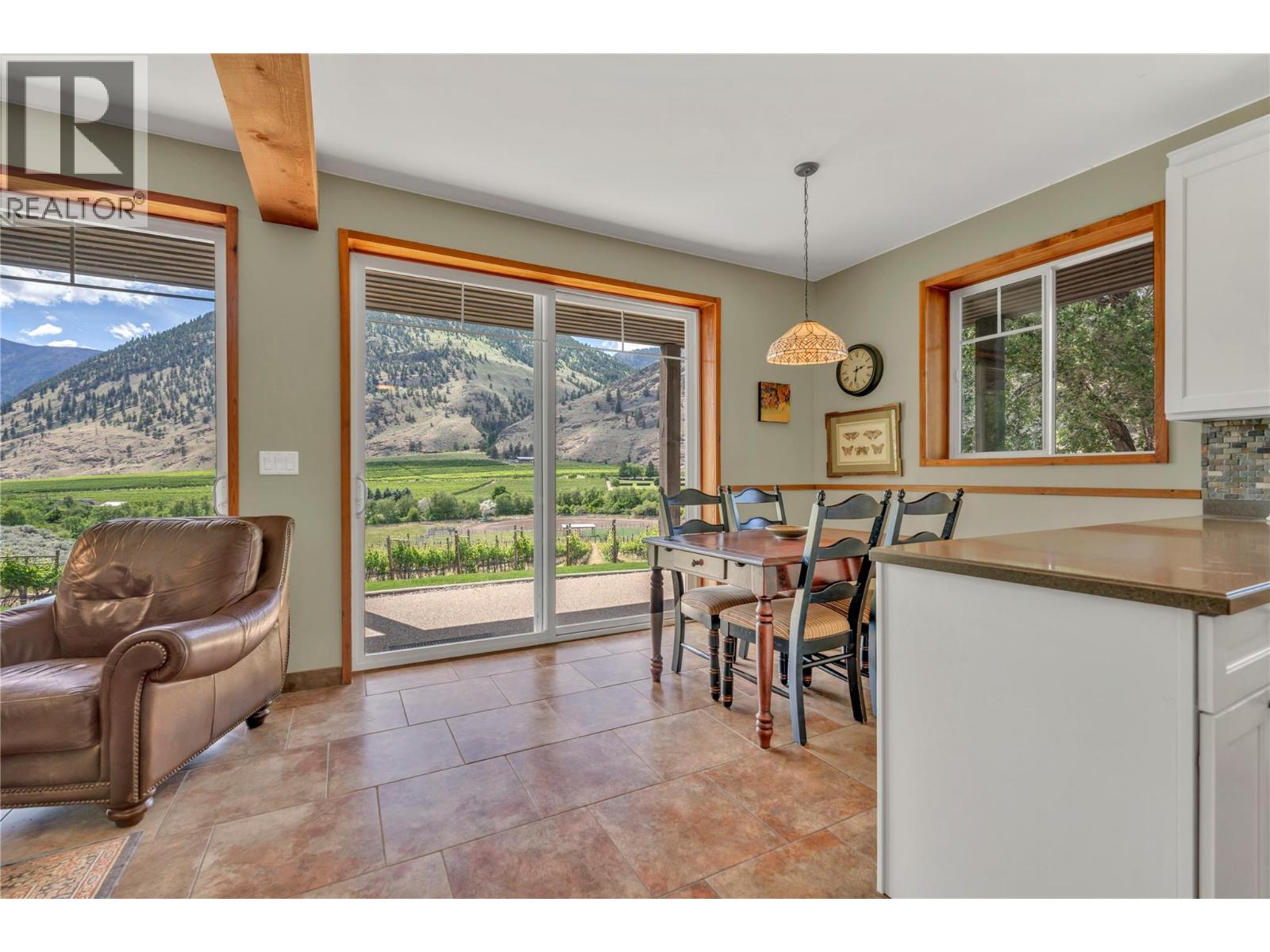 2795 Liddicoat Road Property Photo 13