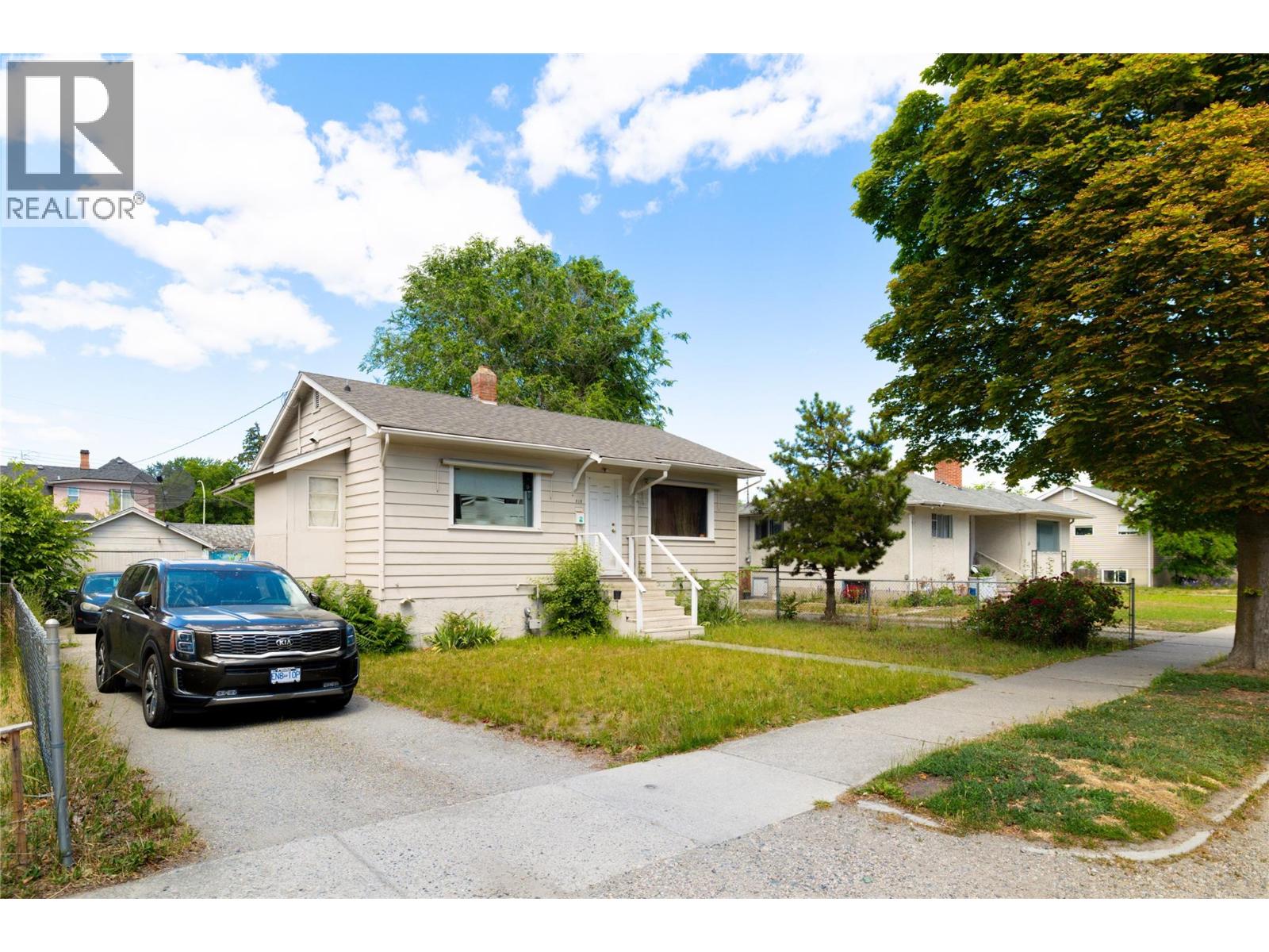 810 Leon Avenue Property Photo 2