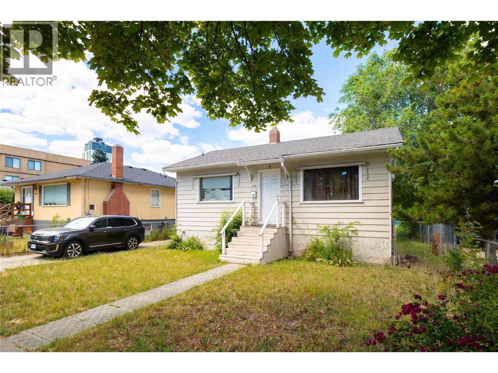 810 Leon Avenue Property Photo 4