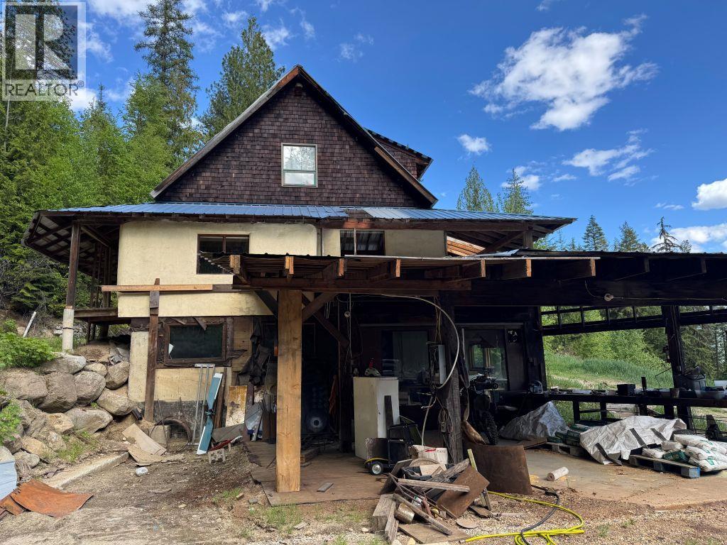 6001 Longbeach Road Property Photo 1
