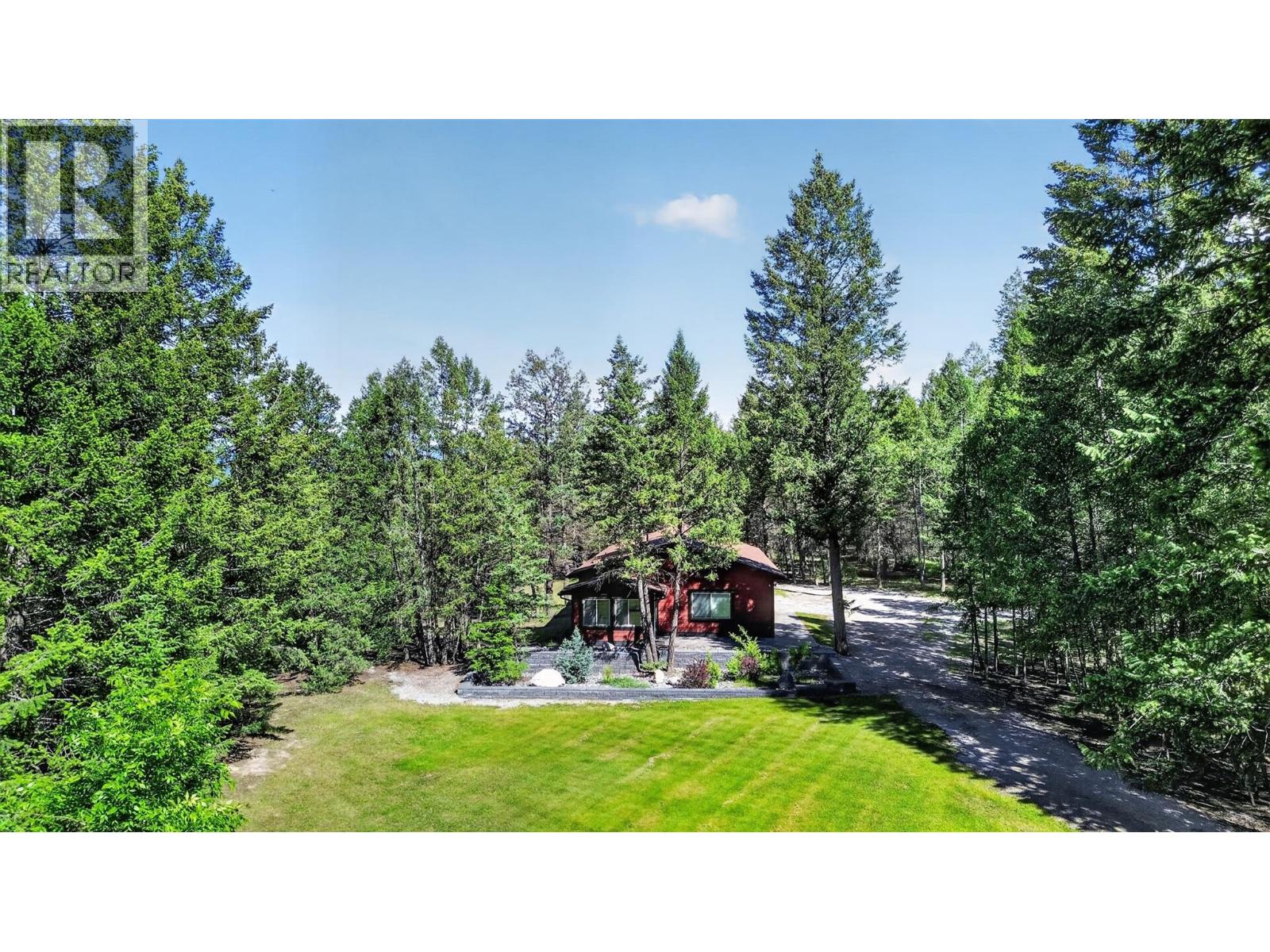 8566 Eacrett Road Property Photo 1
