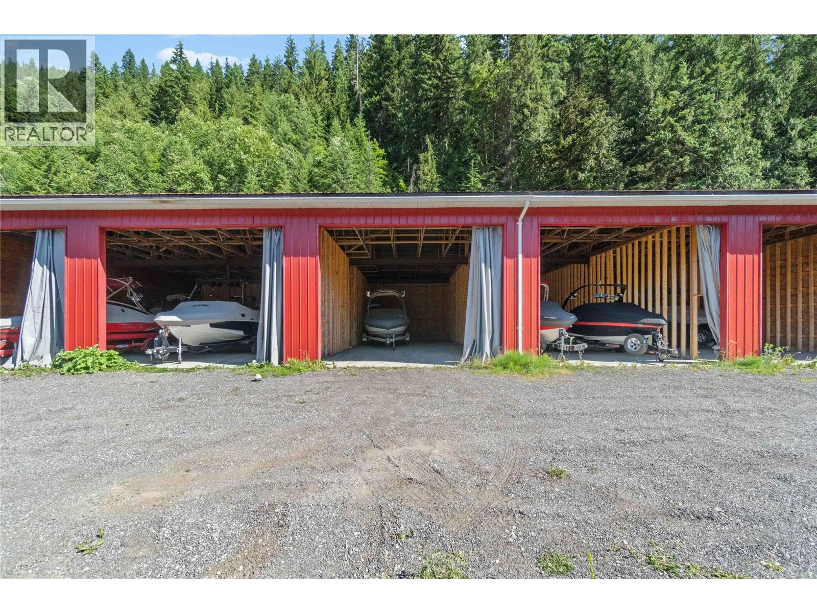 2054 Trans Canada Highway Property Photo 16