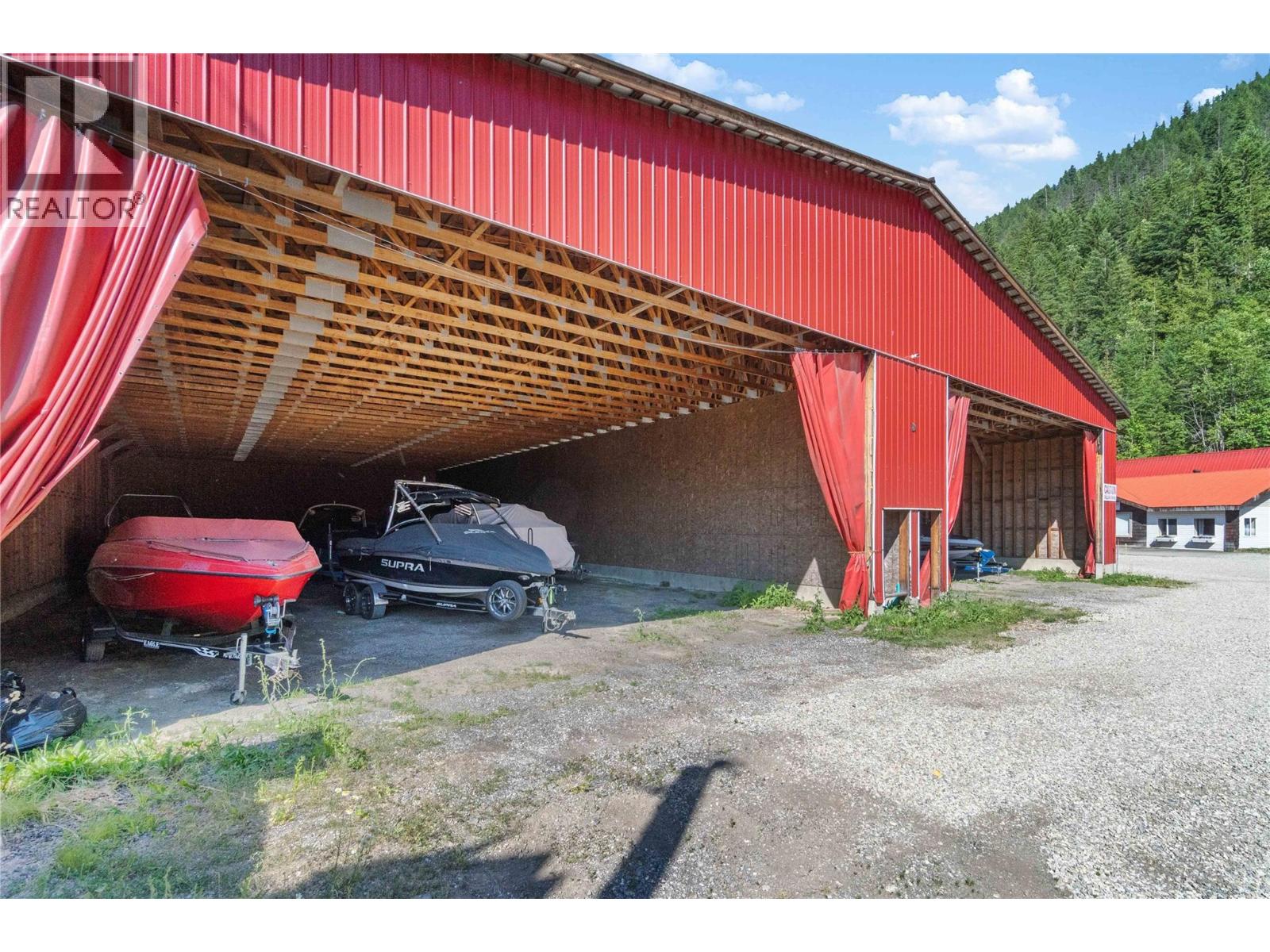 2054 Trans Canada Highway Property Photo 18
