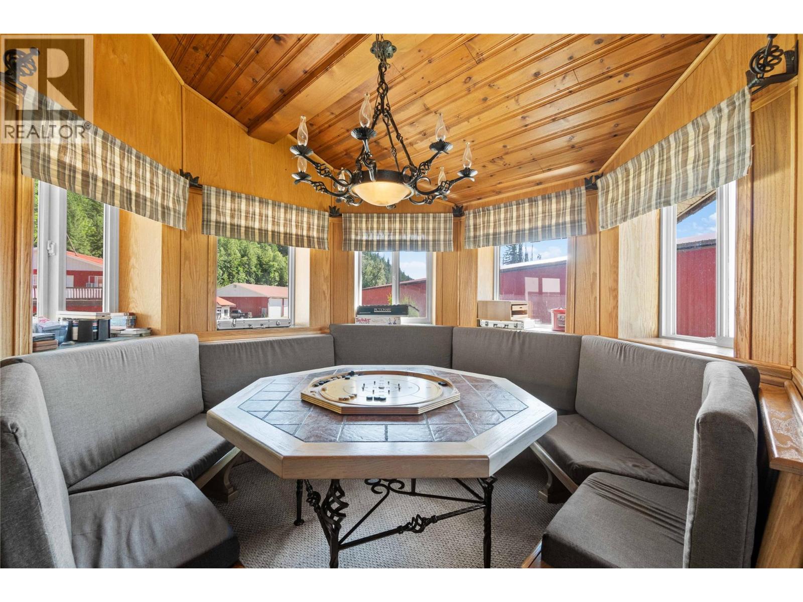 2054 Trans Canada Highway Property Photo 27