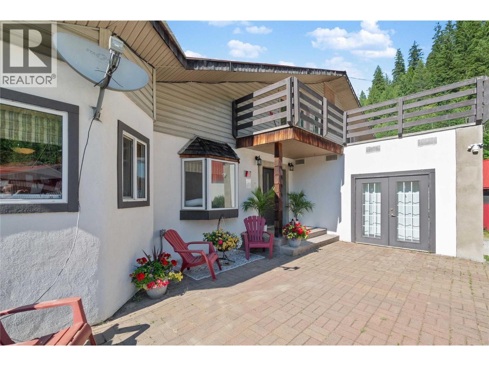 2054 Trans Canada Highway Property Photo 29