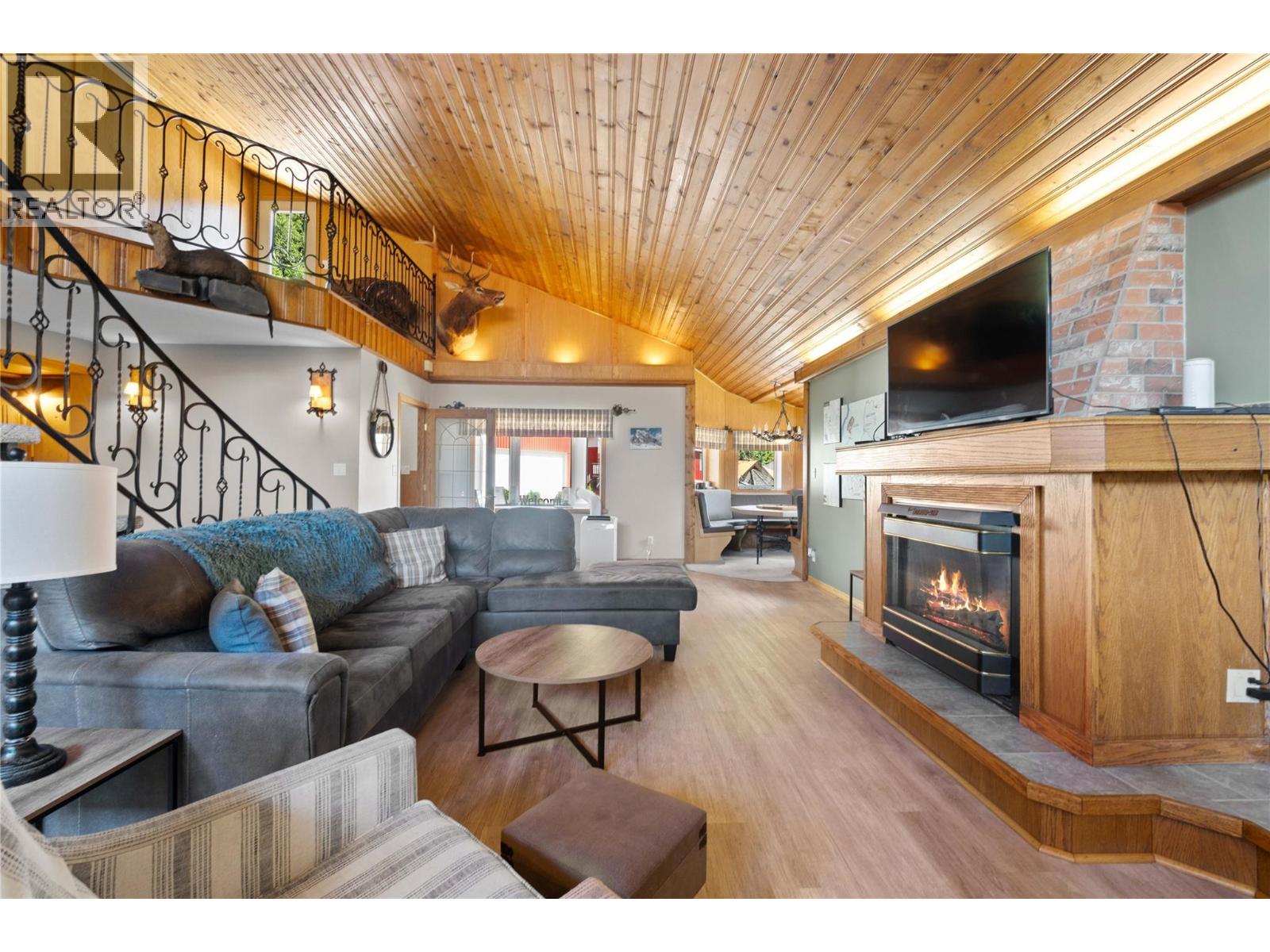 2054 Trans Canada Highway Property Photo 33