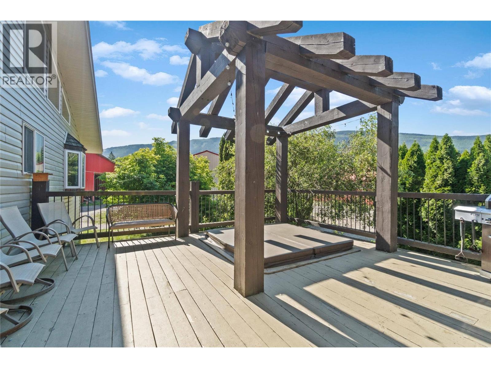2054 Trans Canada Highway Property Photo 42