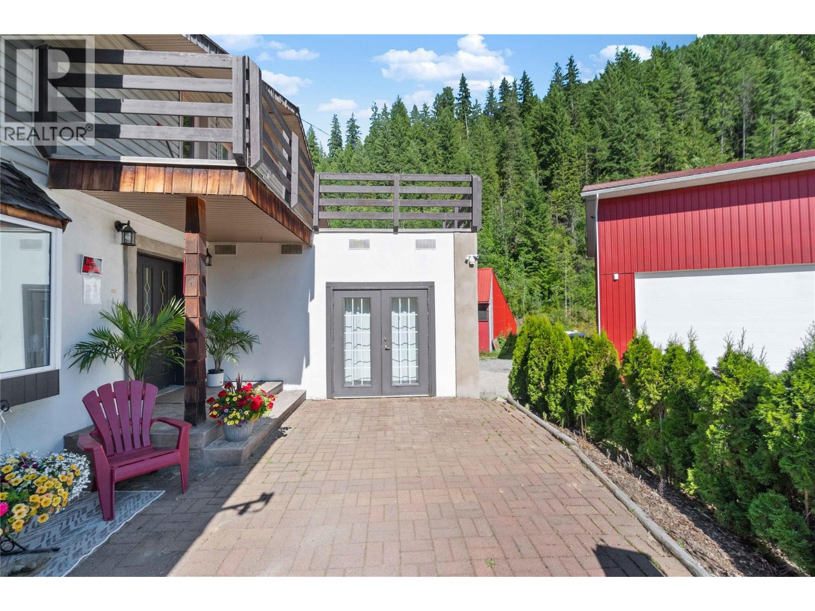 2054 Trans Canada Highway Property Photo 50