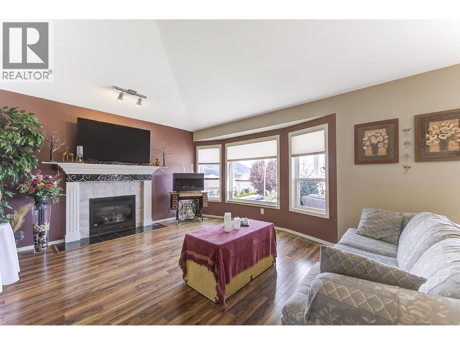 3684 Morningside Drive Property Photo 4