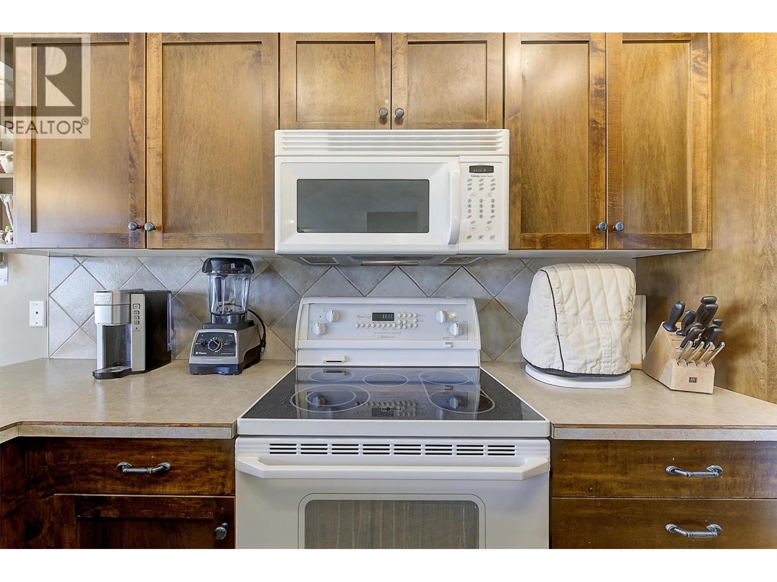 3684 Morningside Drive Property Photo 10