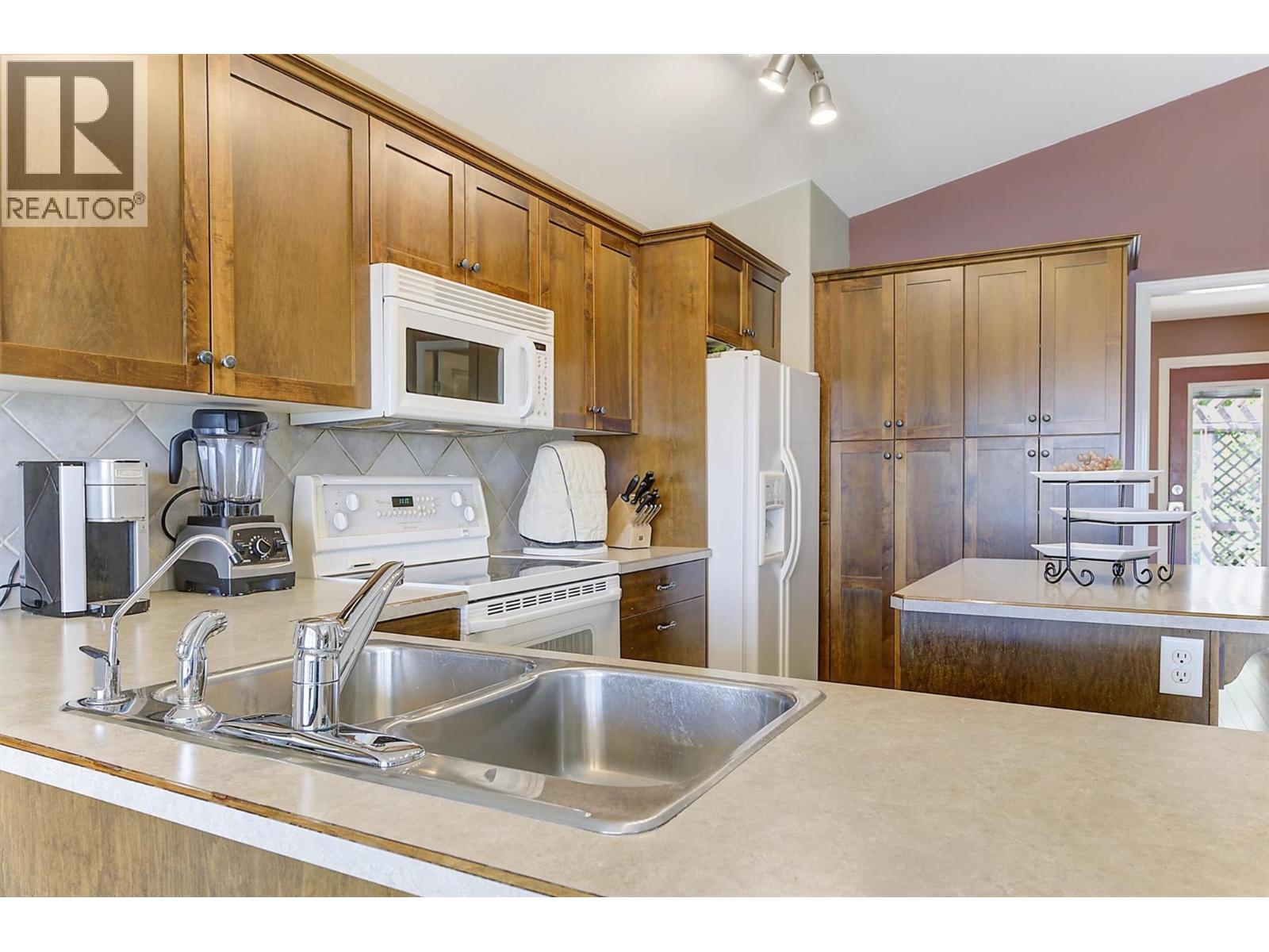 3684 Morningside Drive Property Photo 11