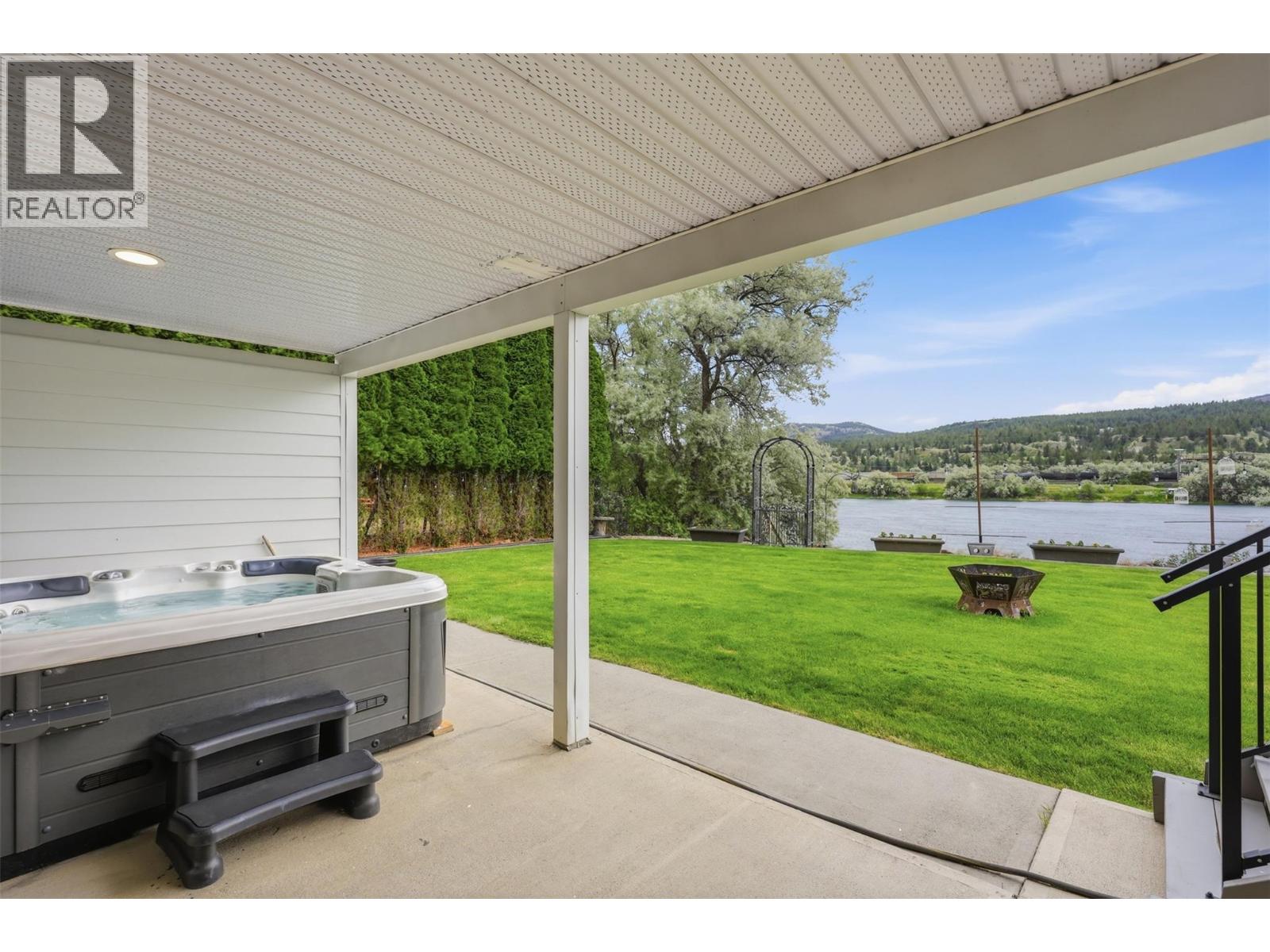 3724 Shuswap Road Property Photo 30