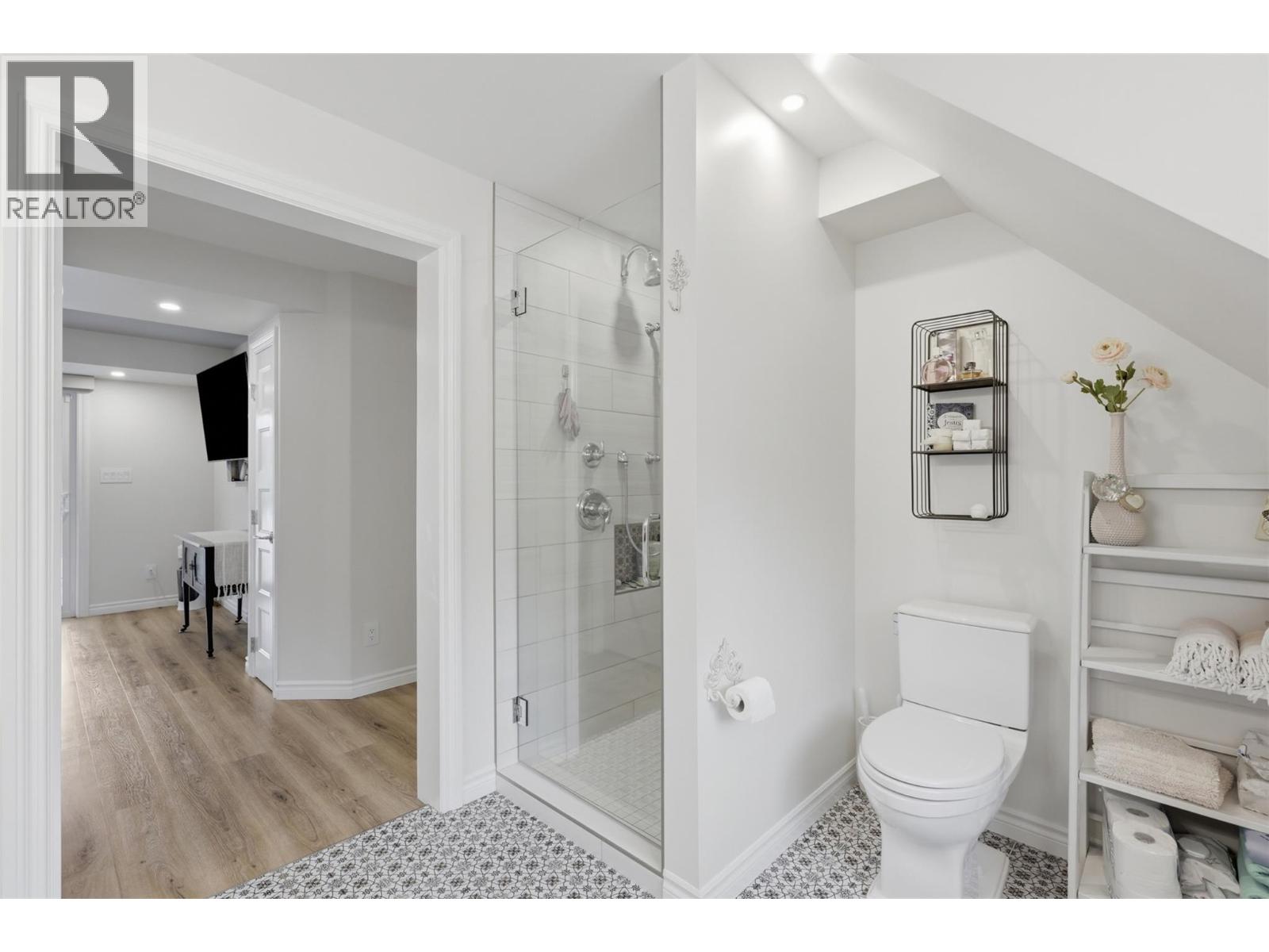 3724 Shuswap Road Property Photo 48
