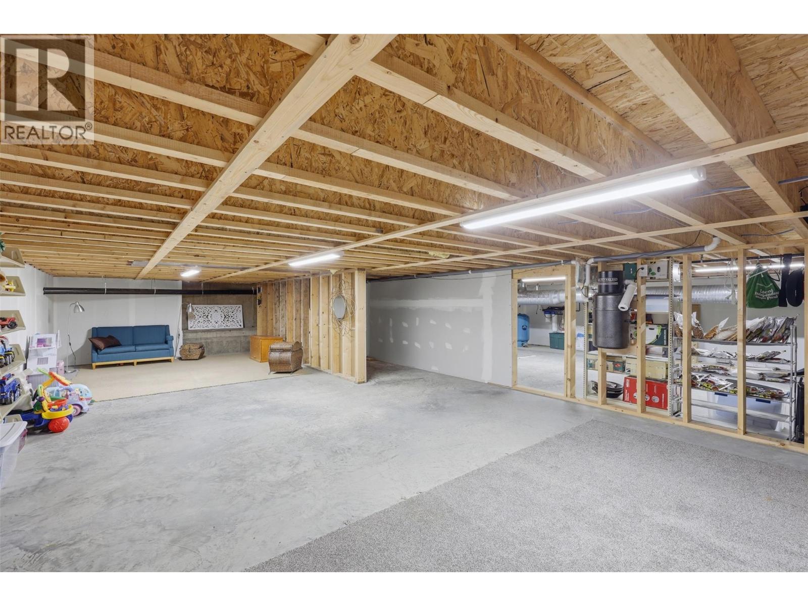 3724 Shuswap Road Property Photo 72