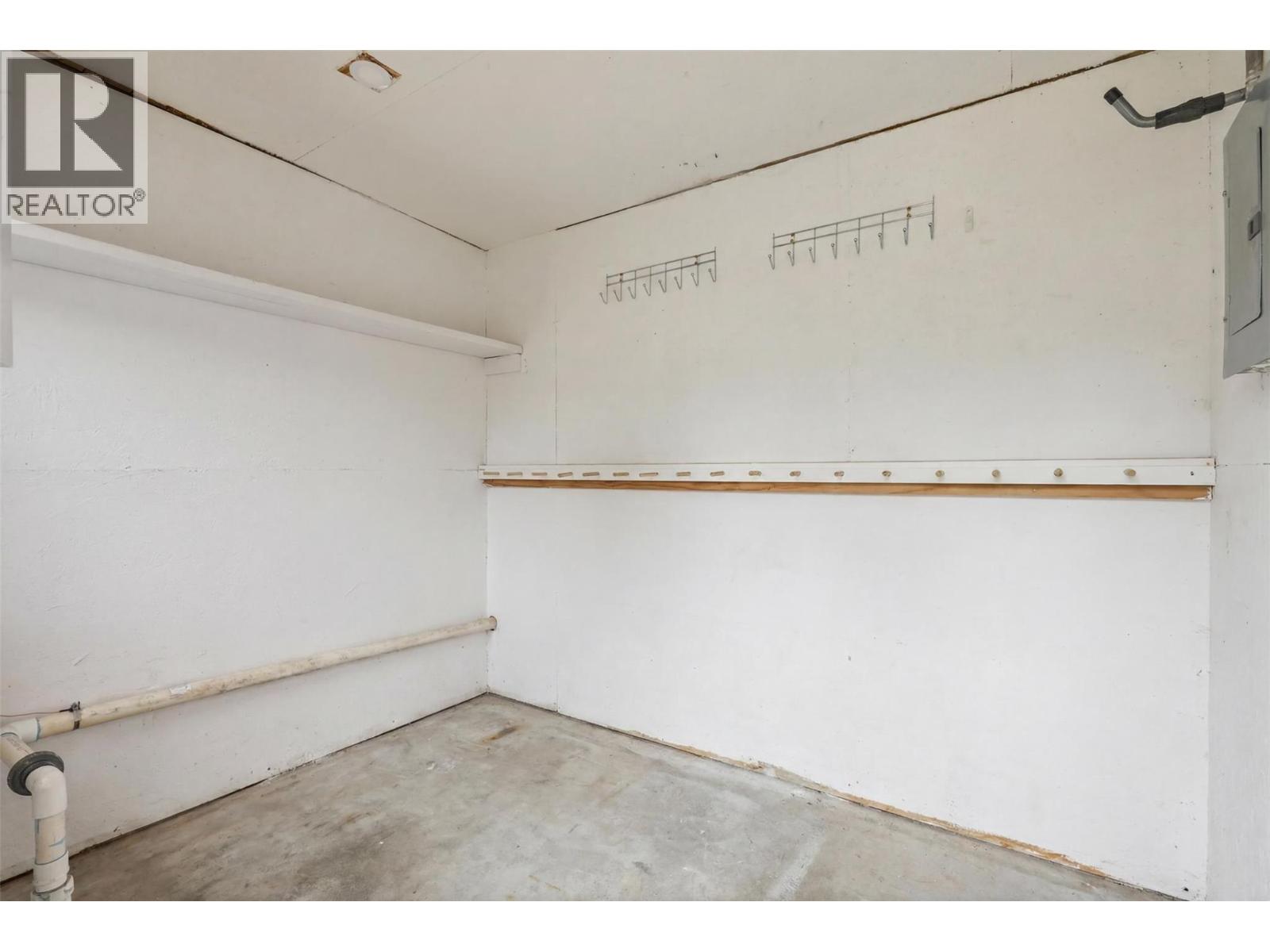 3724 Shuswap Road Property Photo 74