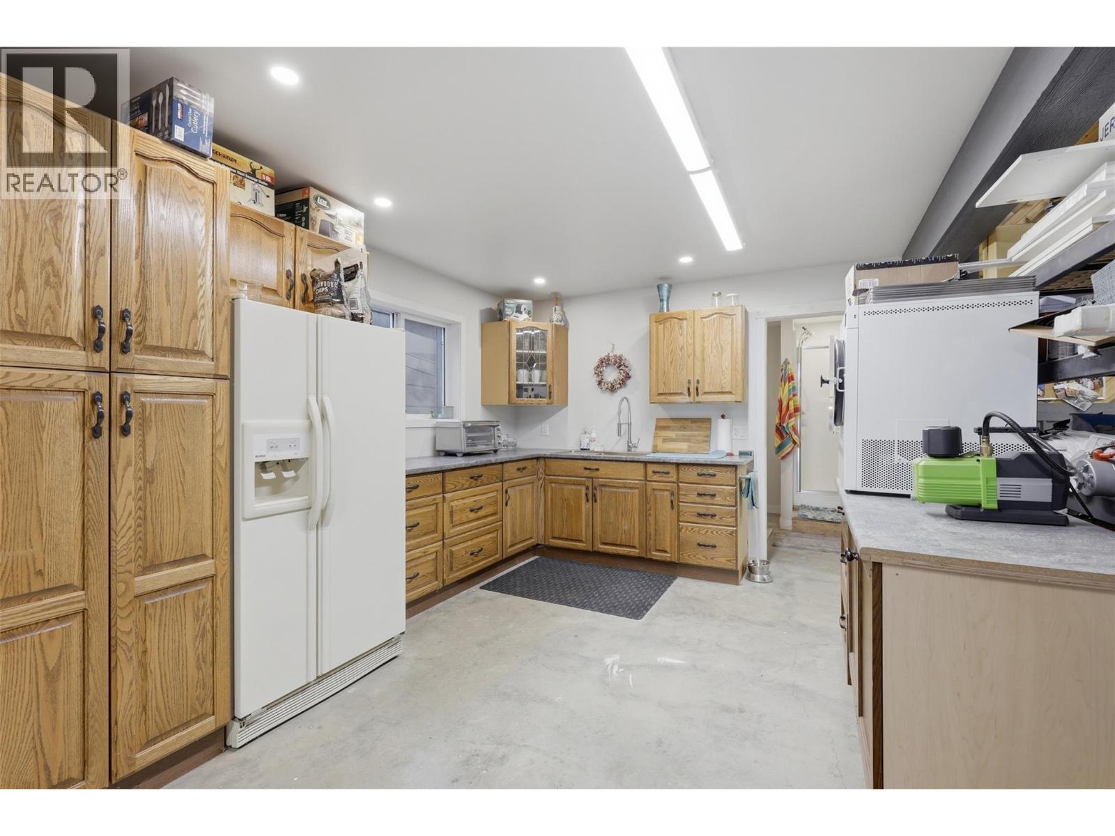 3724 Shuswap Road Property Photo 82