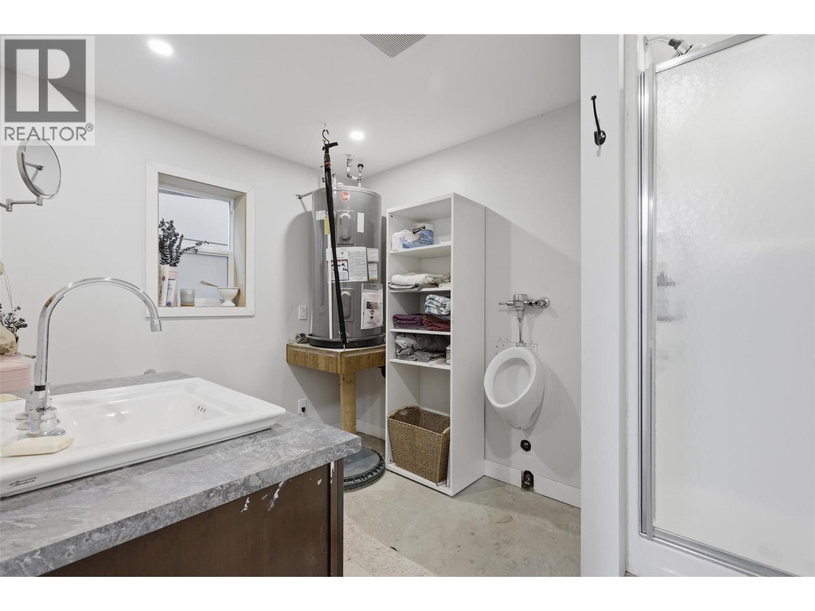 3724 Shuswap Road Property Photo 83