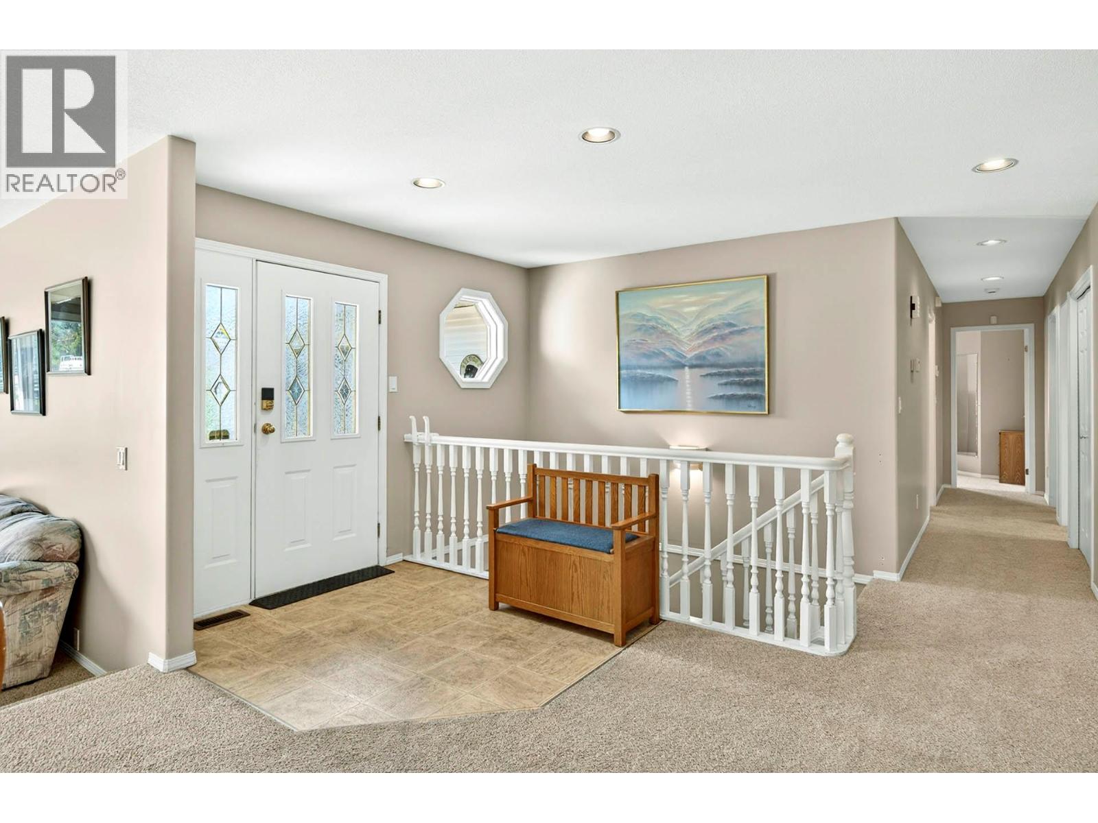 900 Windbreak Street Property Photo 2