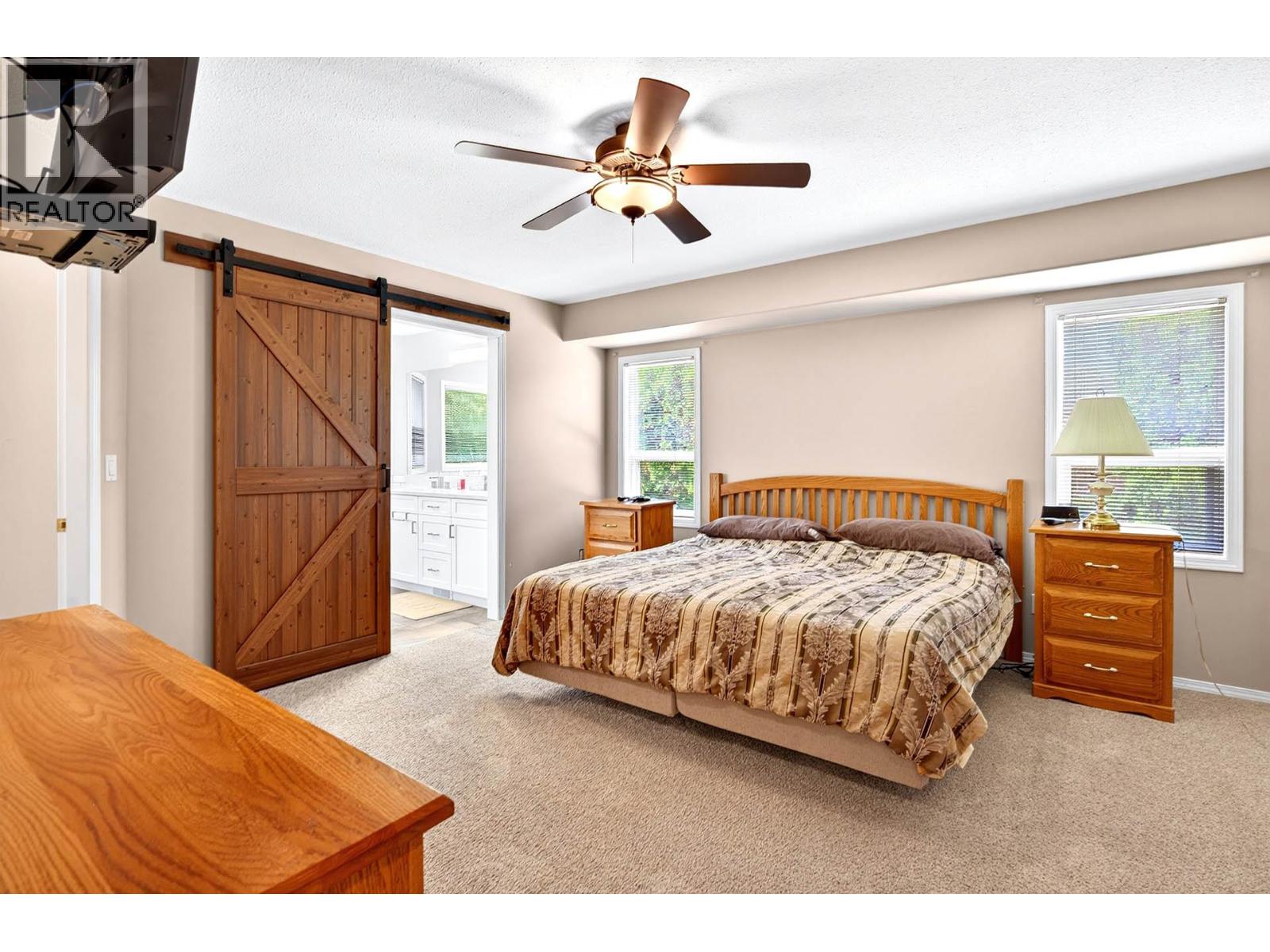 900 Windbreak Street Property Photo 17