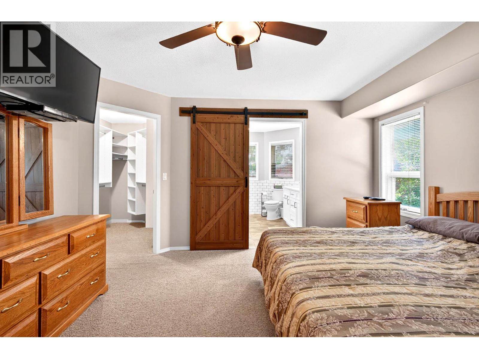 900 Windbreak Street Property Photo 18