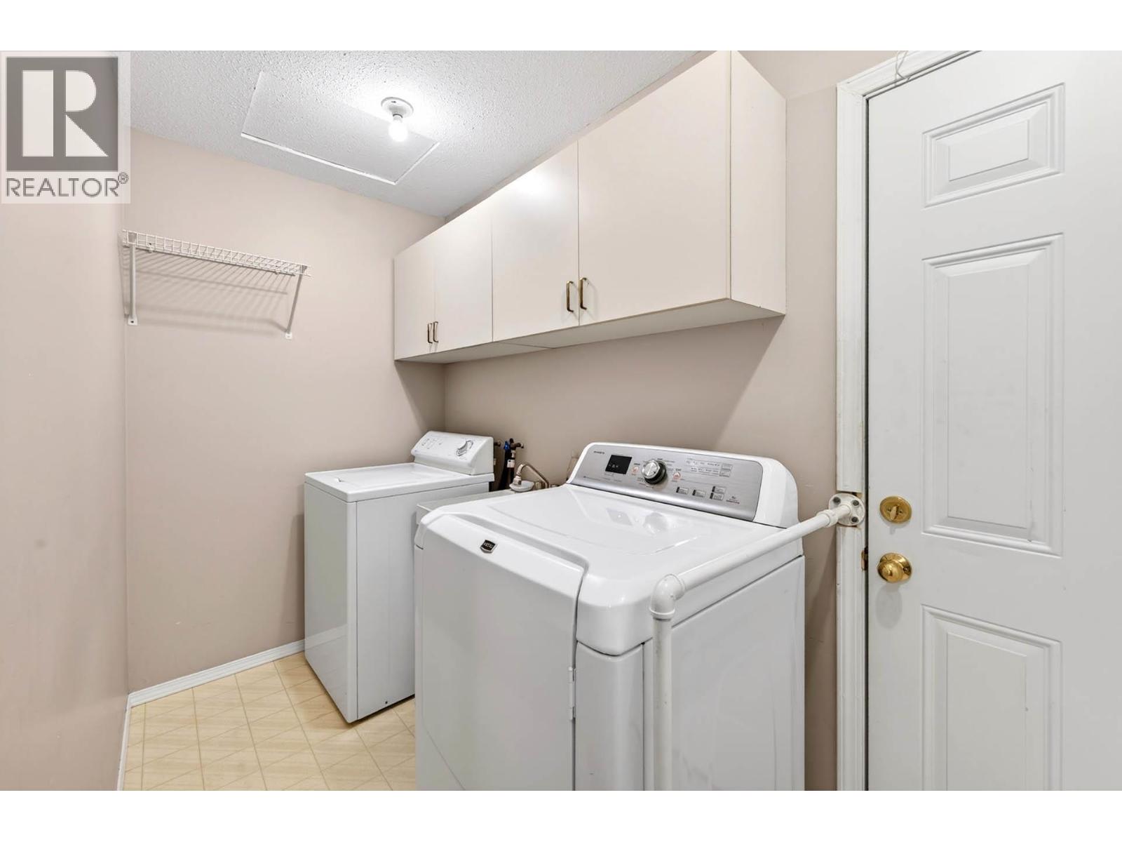 900 Windbreak Street Property Photo 29