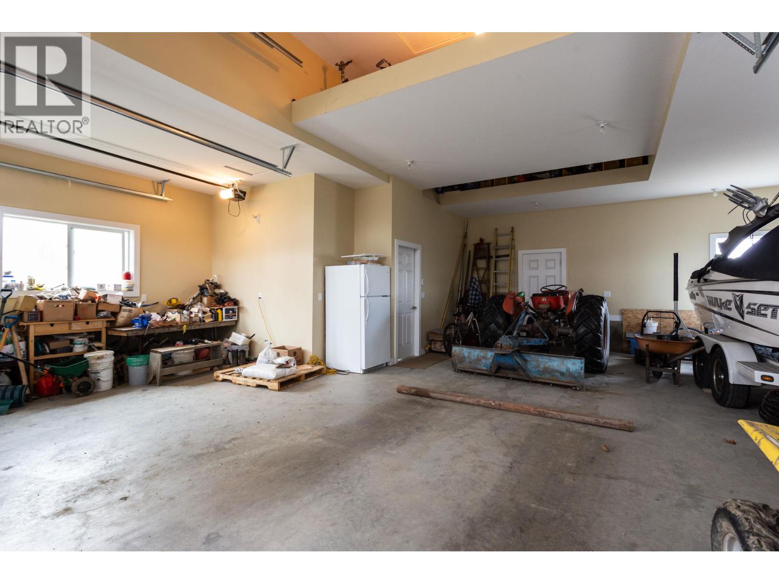 833 Mccurdy Road E Property Photo 26
