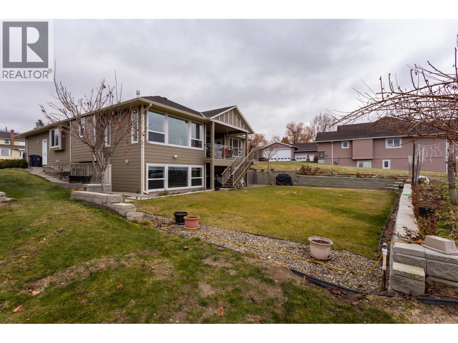 833 Mccurdy Road E Property Photo 29