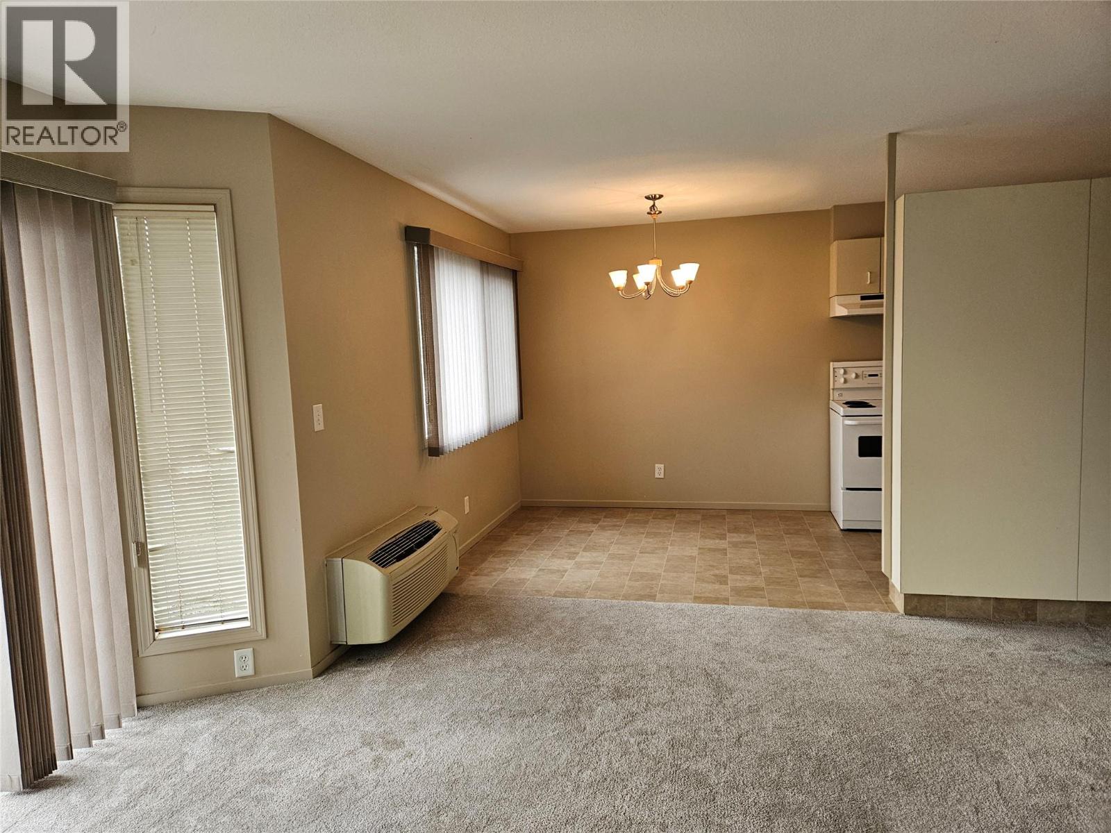 307 Norton Street Property Photo 6