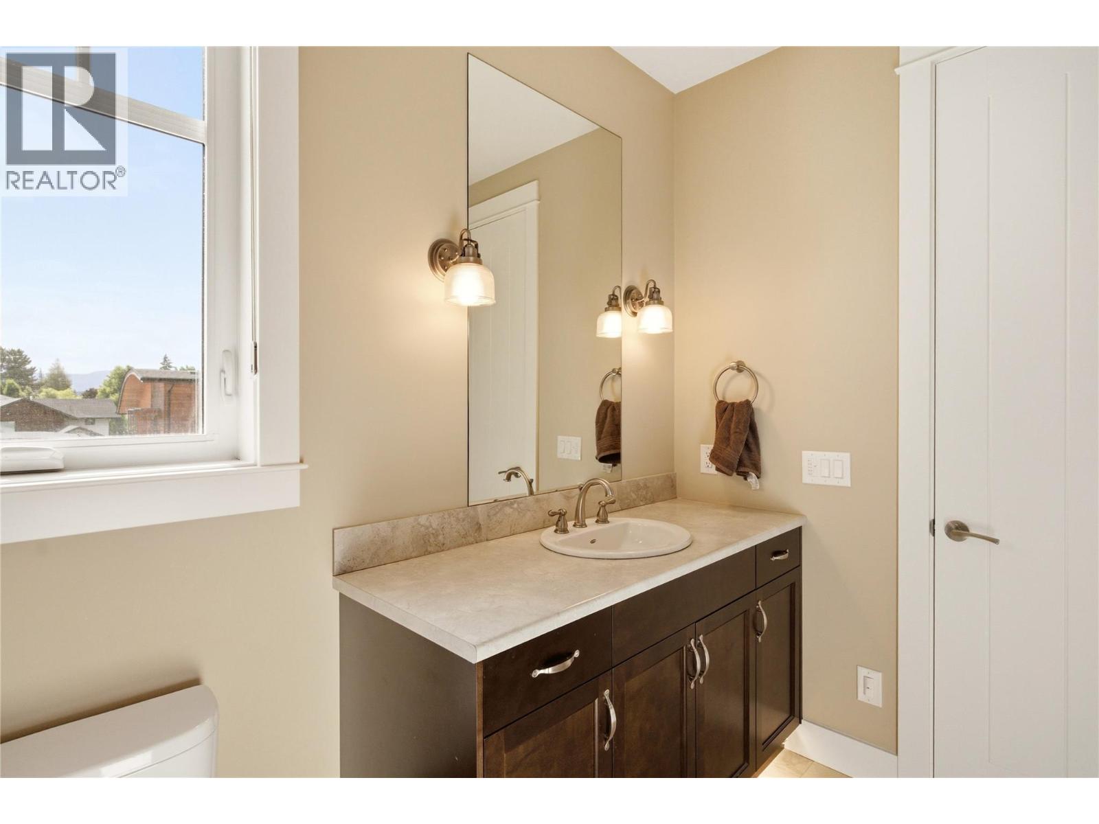526 Metcalfe Avenue Property Photo 49