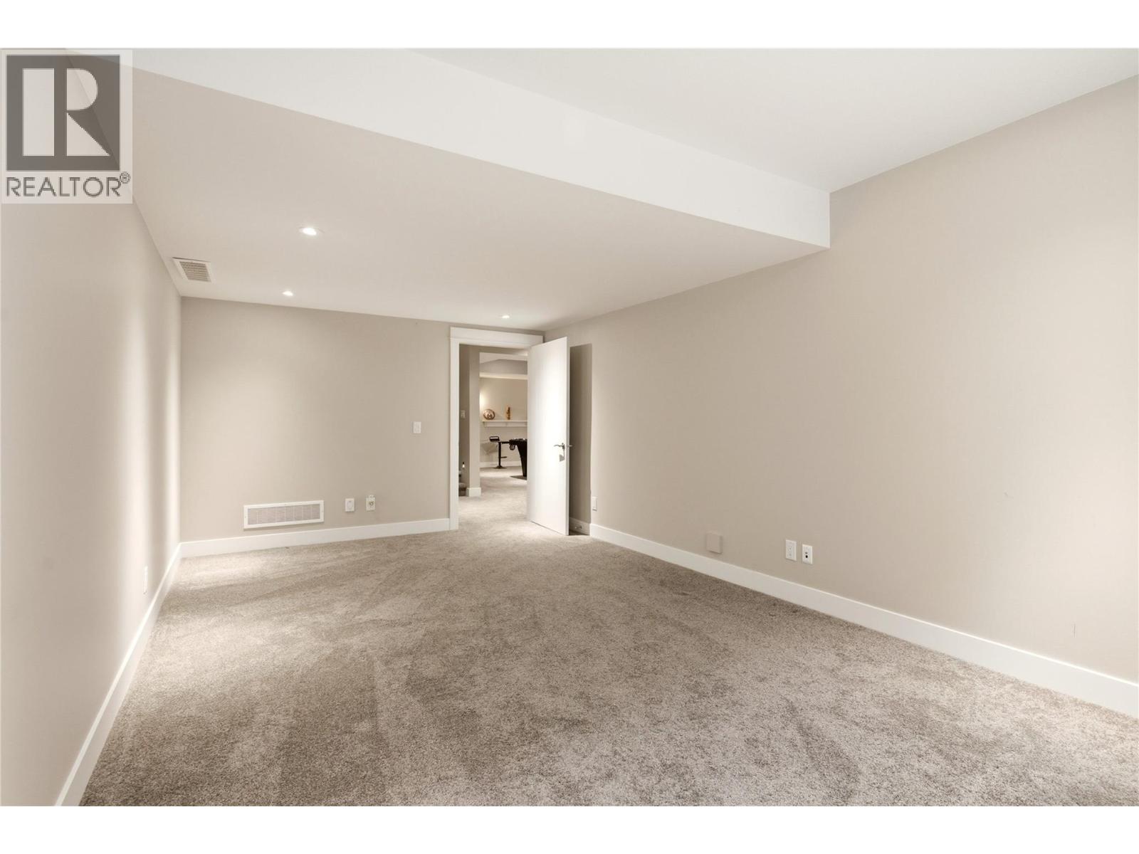 526 Metcalfe Avenue Property Photo 81