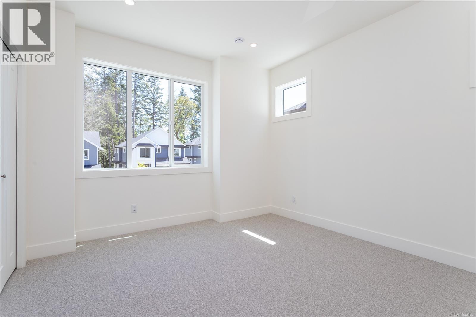 2171 Bellflower Dr Property Photo 23