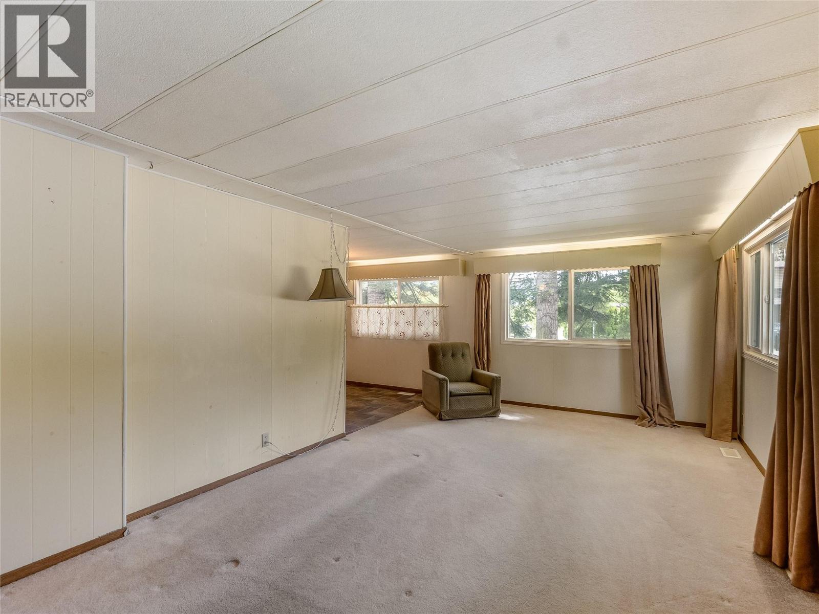 2625 6th Avenue Property Photo 12