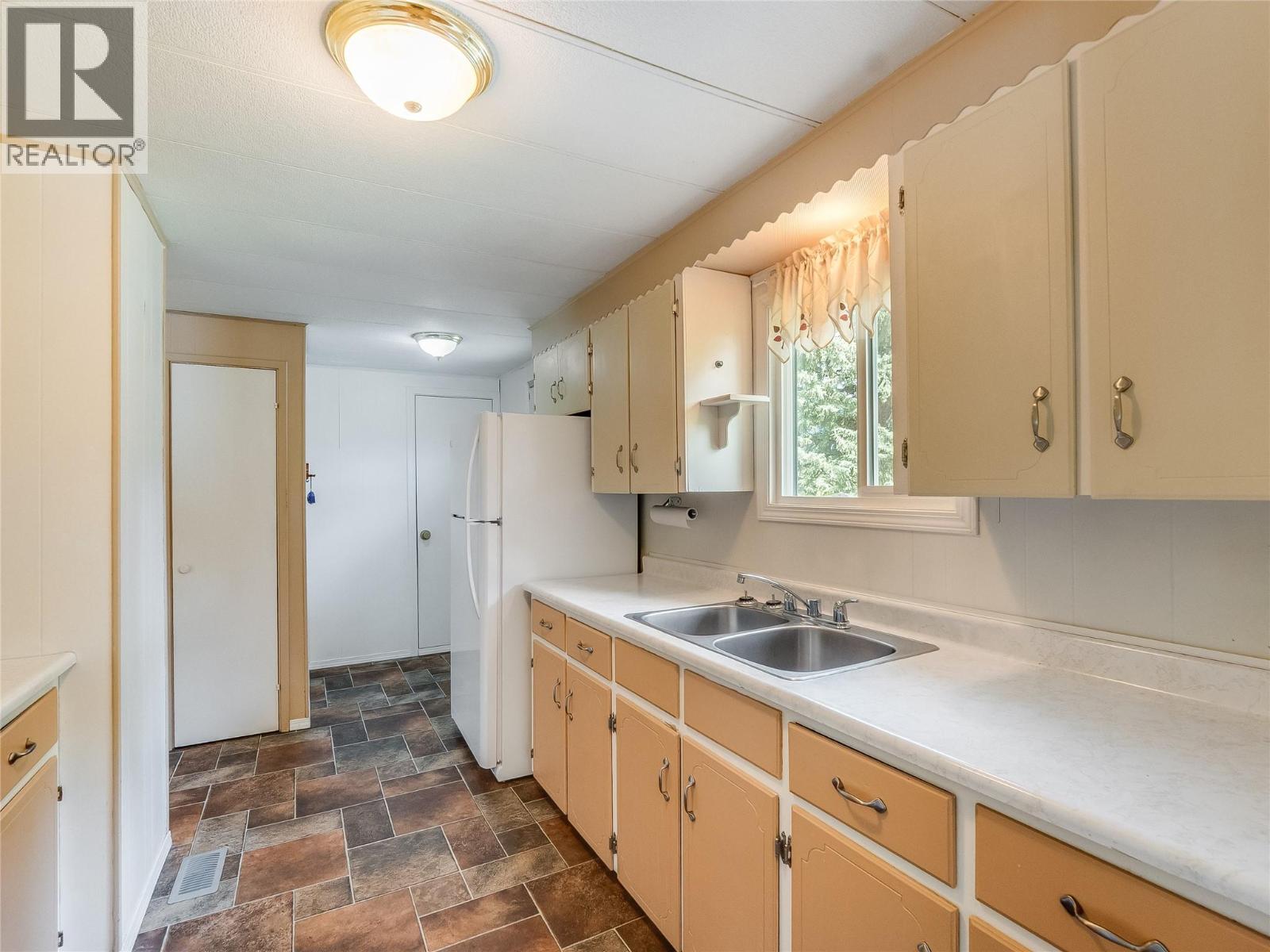 2625 6th Avenue Property Photo 15