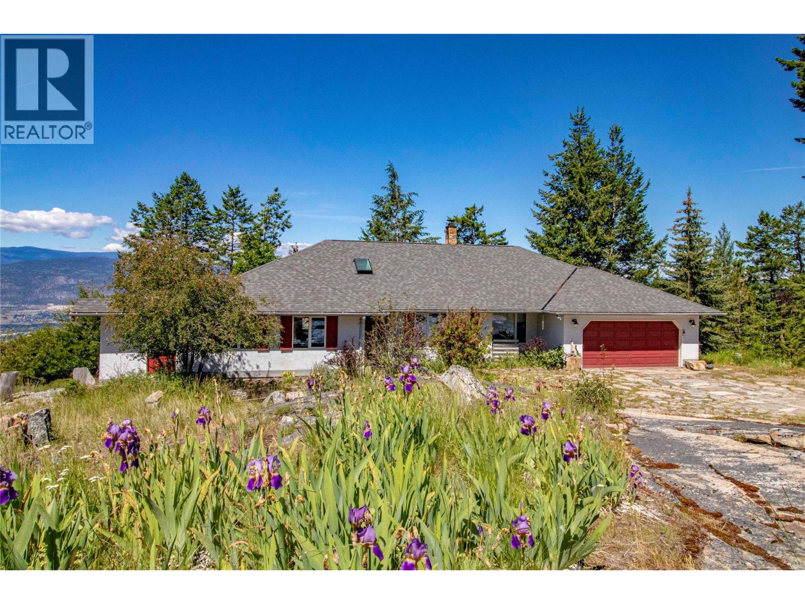 2263 Carmi Road Property Photo 2