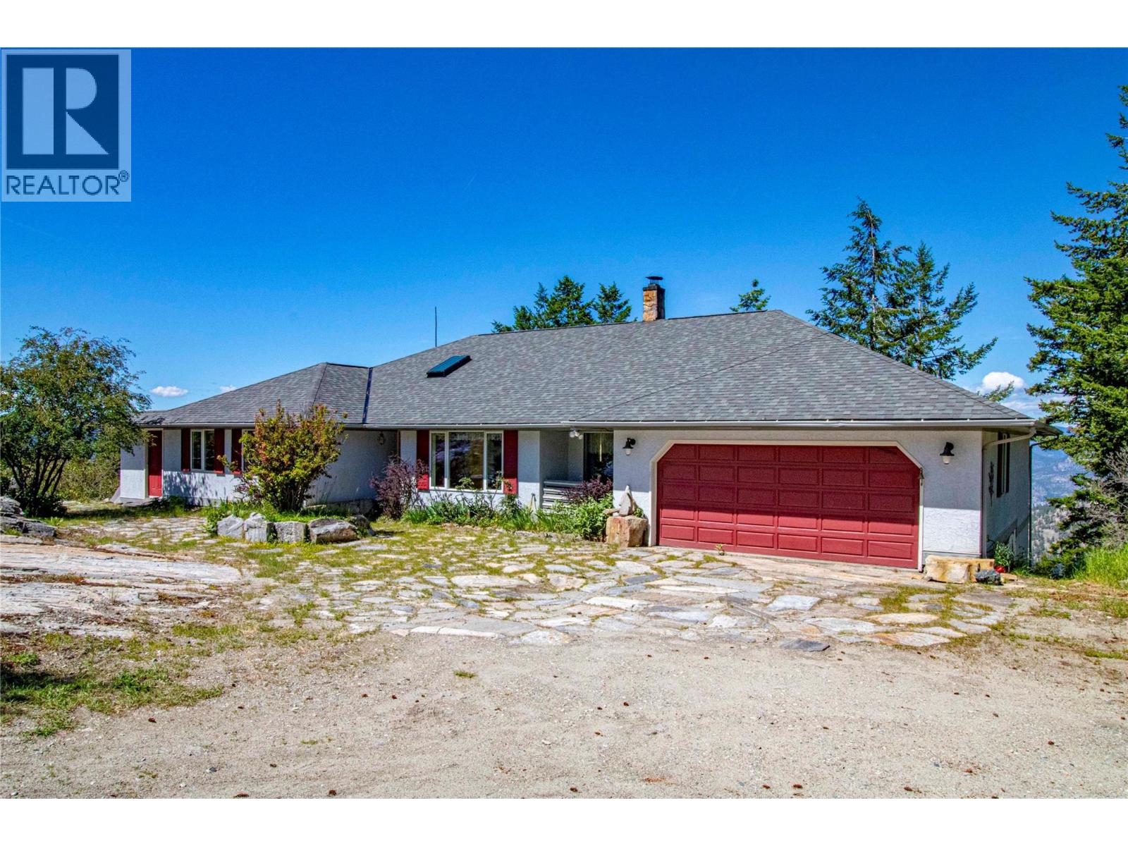 2263 Carmi Road Property Photo 6