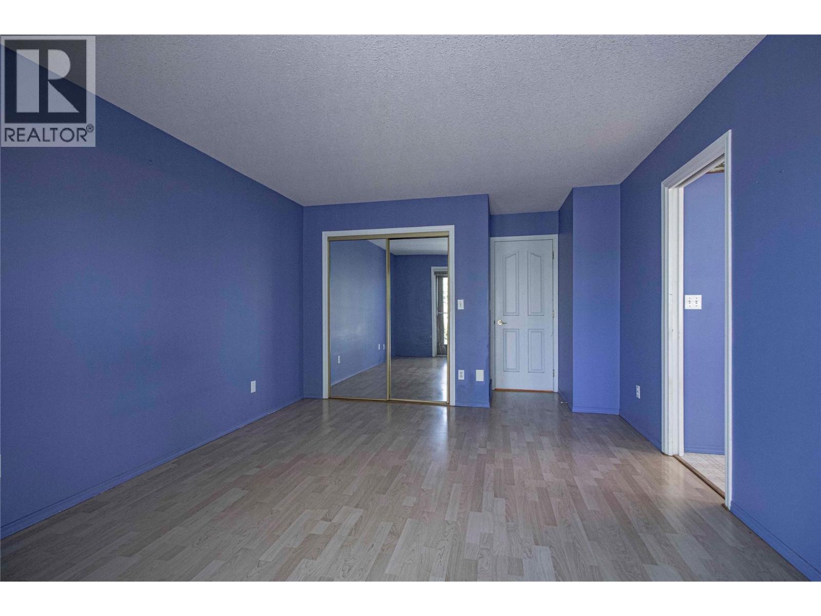 2263 Carmi Road Property Photo 16