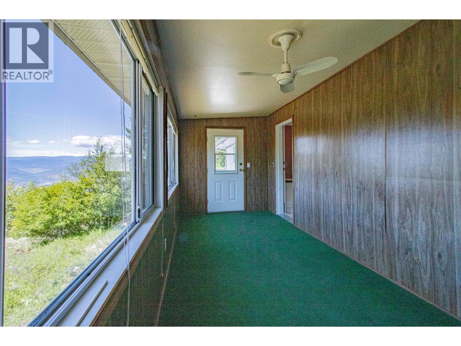 2263 Carmi Road Property Photo 23
