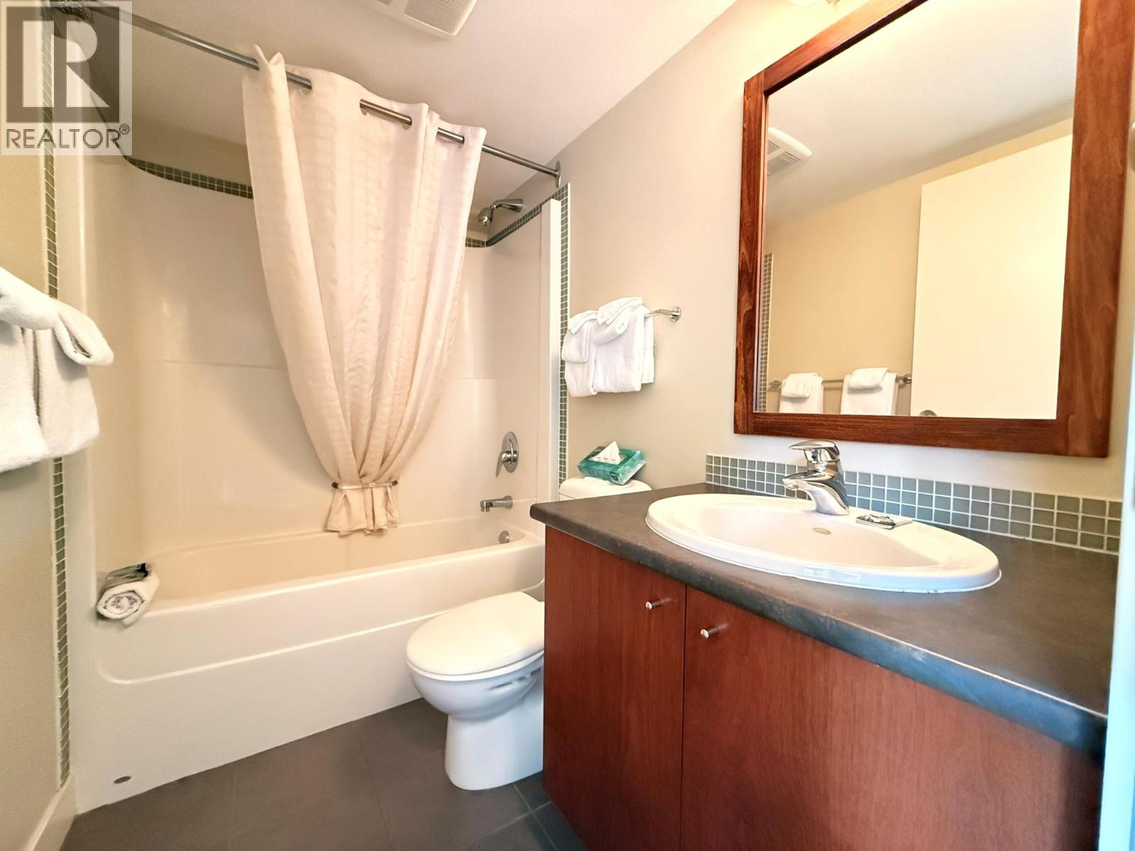 2049 Summit Drive Unit# 311c Property Photo 15