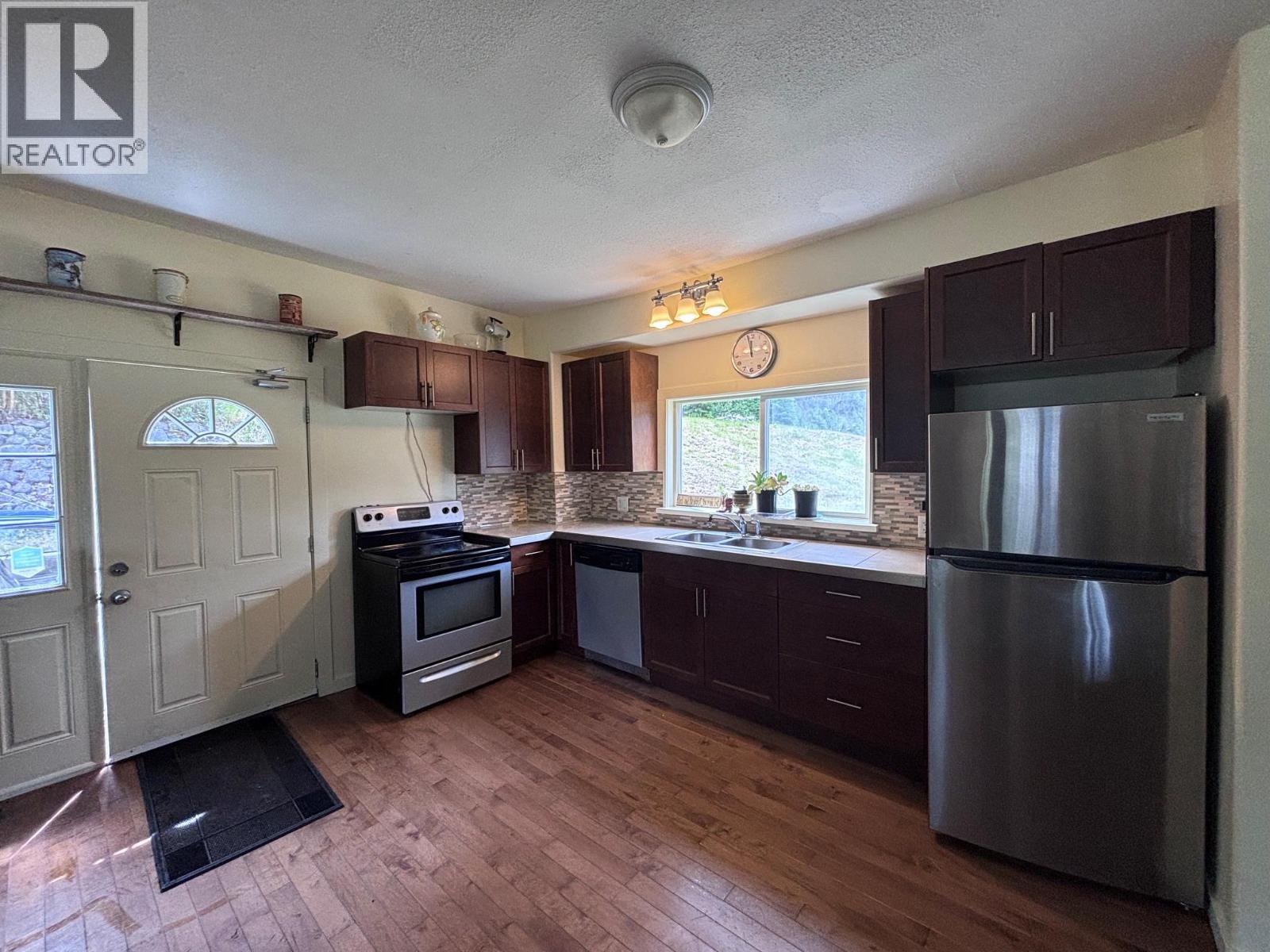456 Long Lake Avenue Property Photo 9