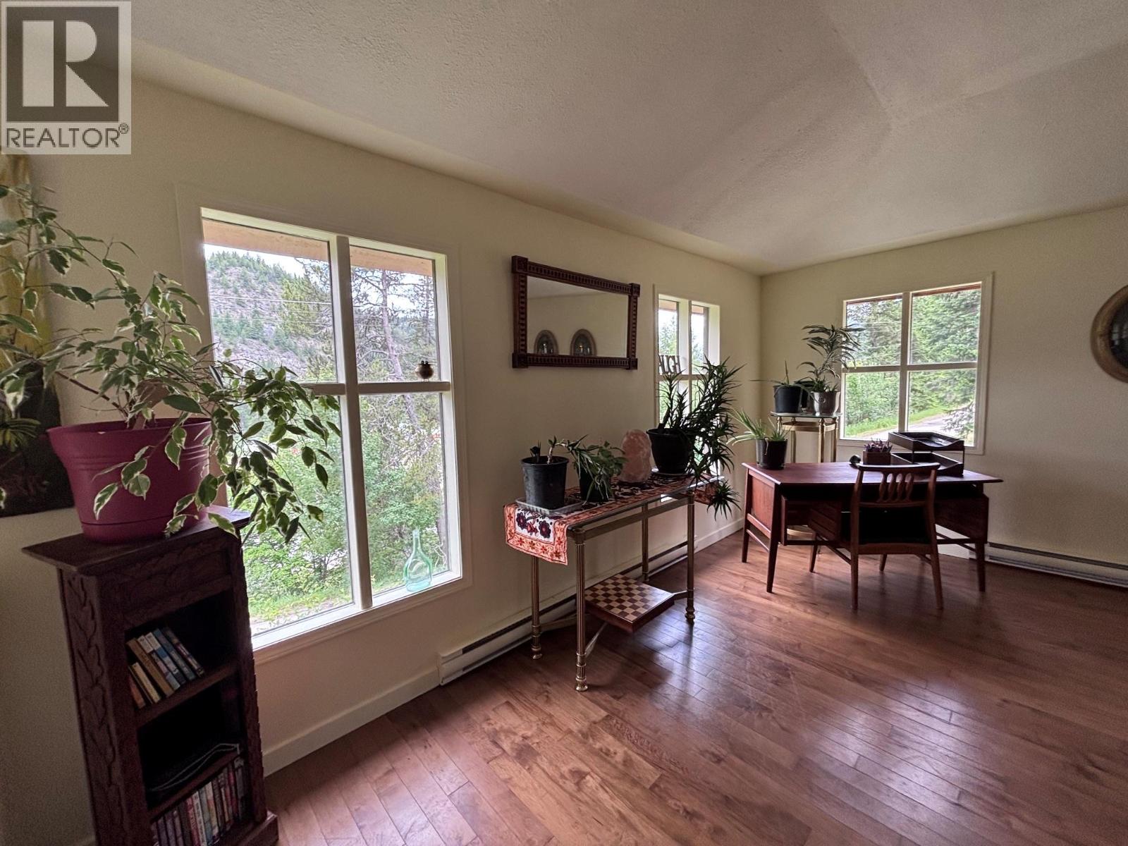 456 Long Lake Avenue Property Photo 16