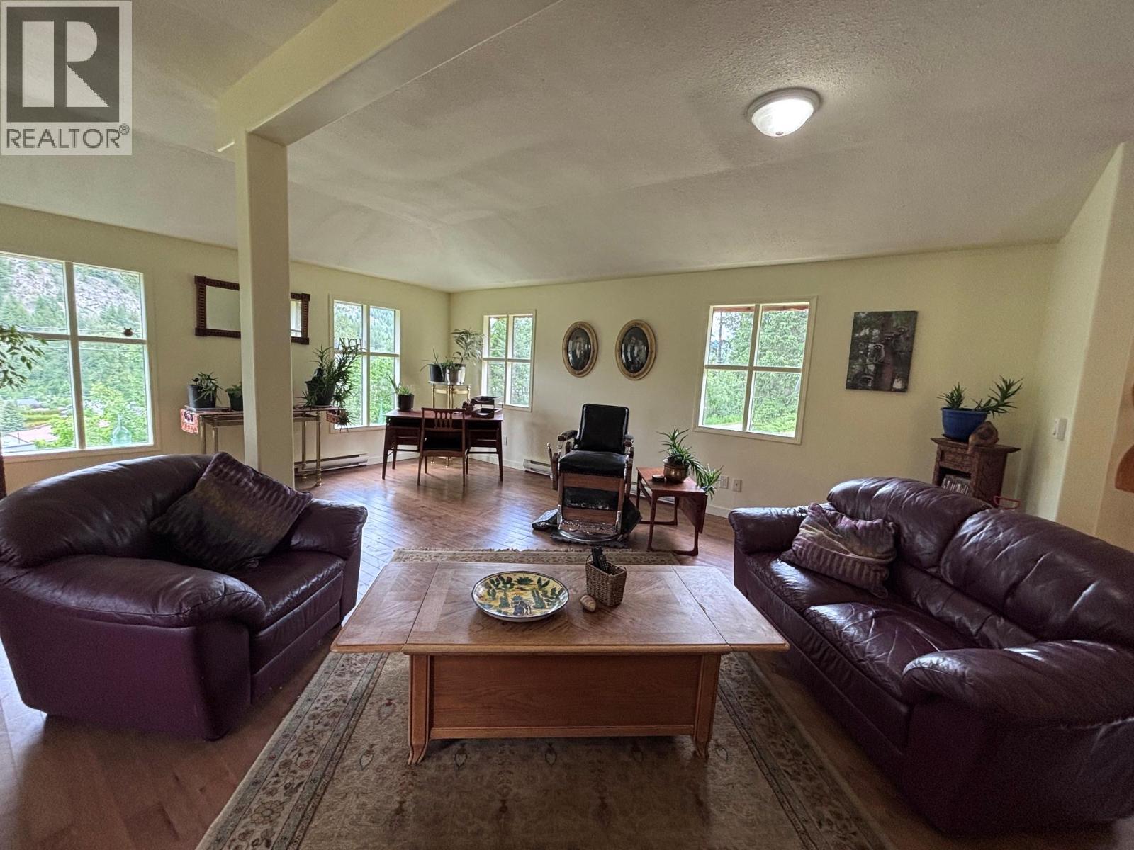 456 Long Lake Avenue Property Photo 18