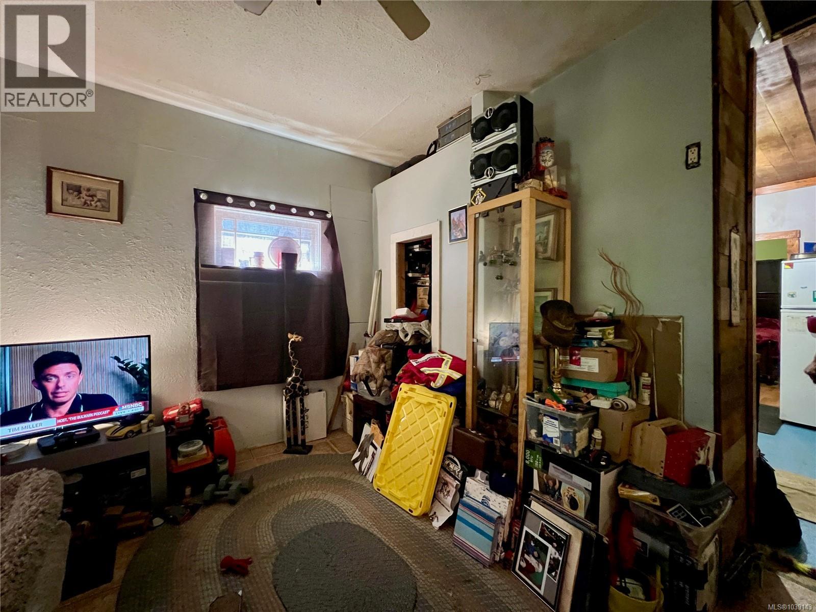 374 Nicol St Property Photo 10