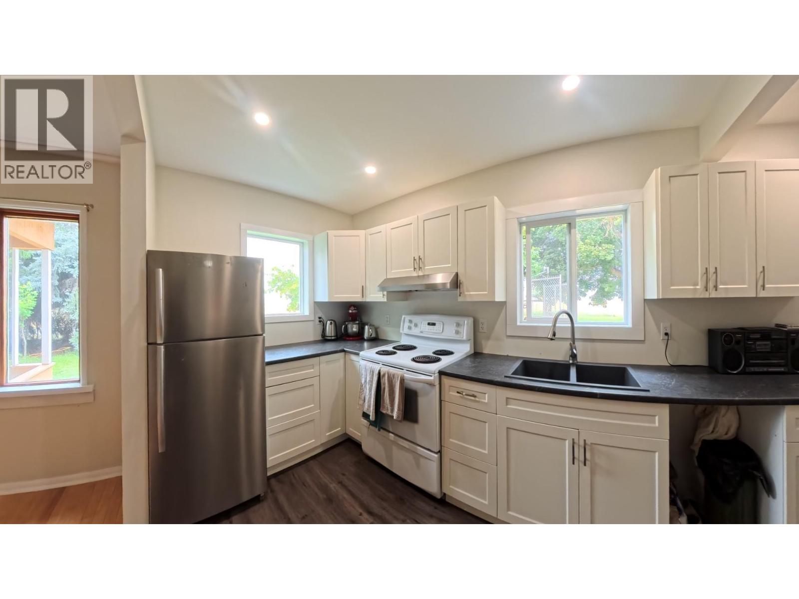 780 Cameron Avenue Property Photo 15