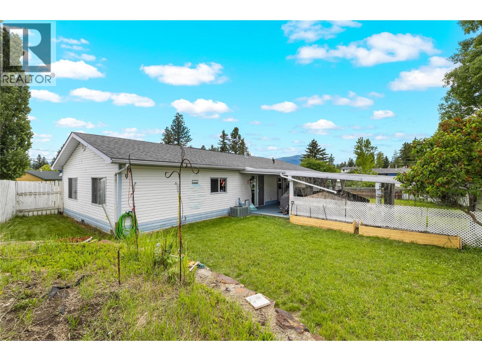 858 301st Street Property Photo 4